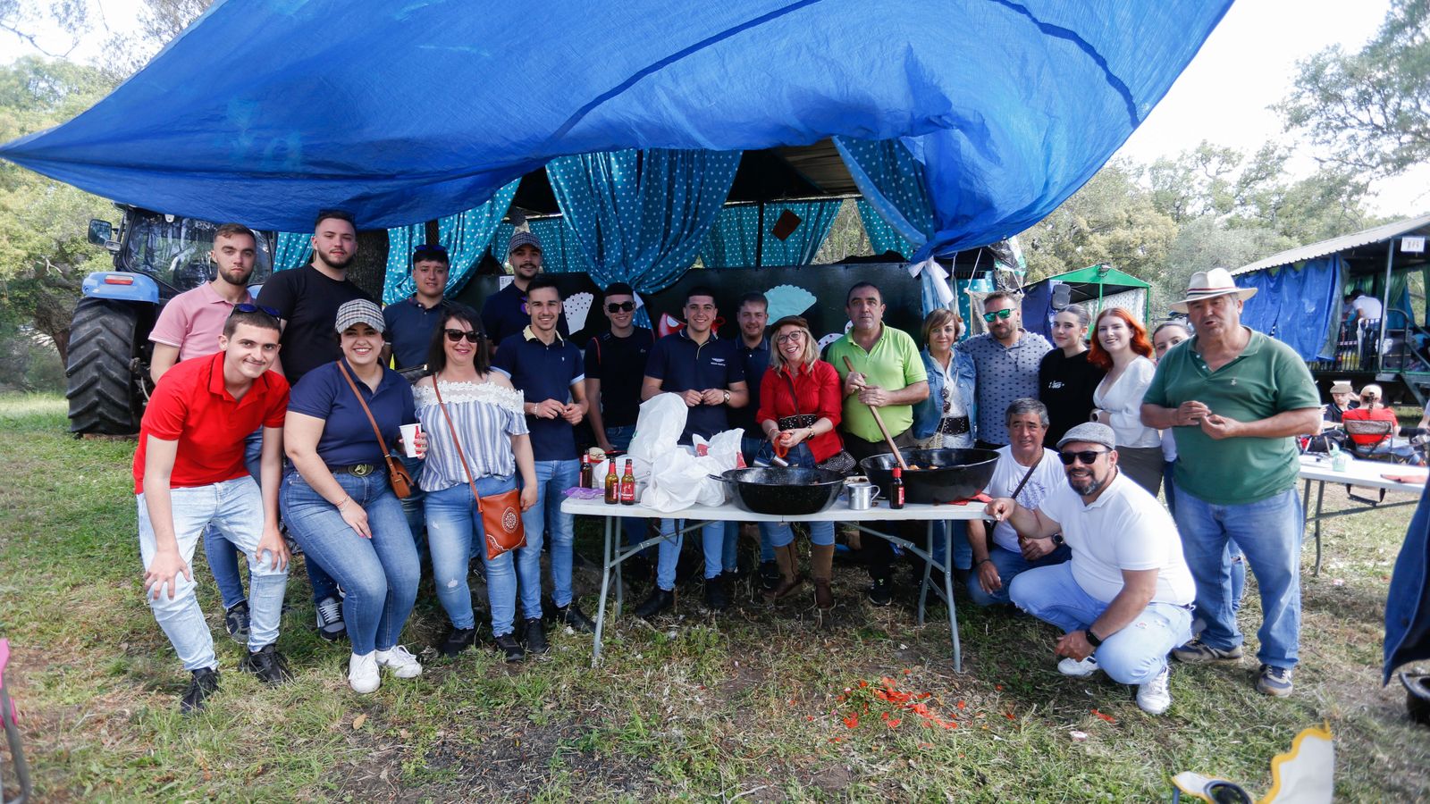 Búscate en las fotos del domingo en la romería de Los Barrios