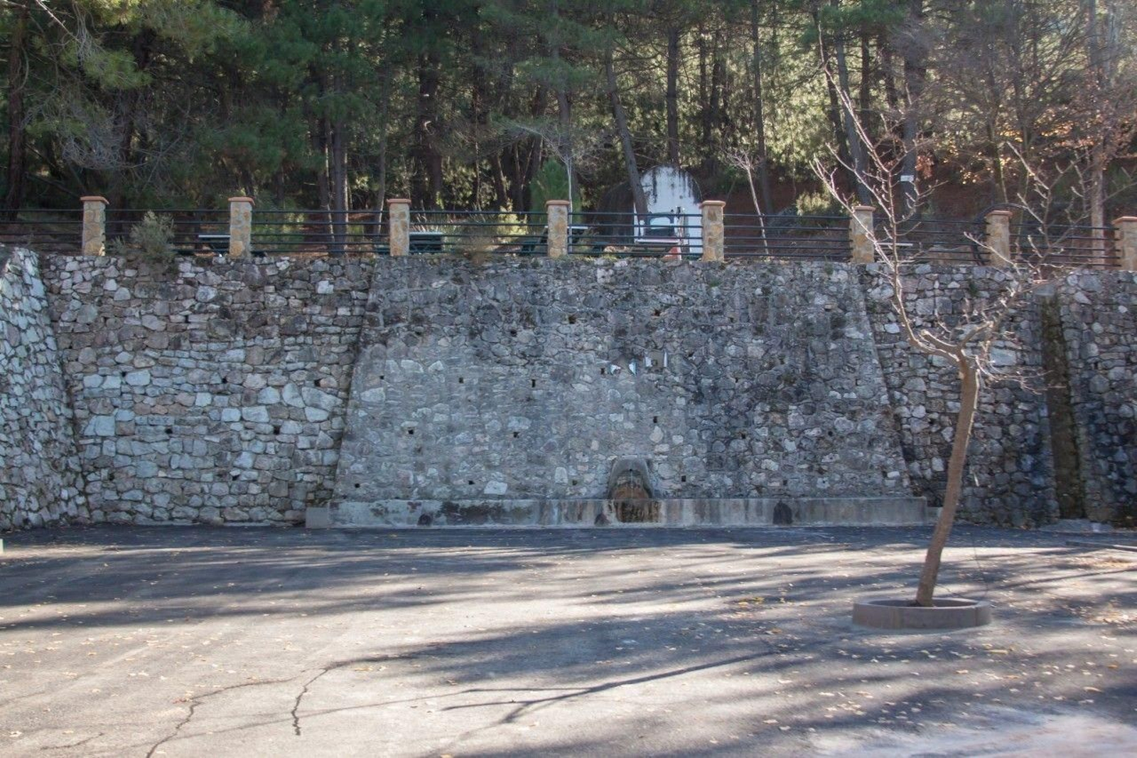 Cerro de San Miguel en Benatae.