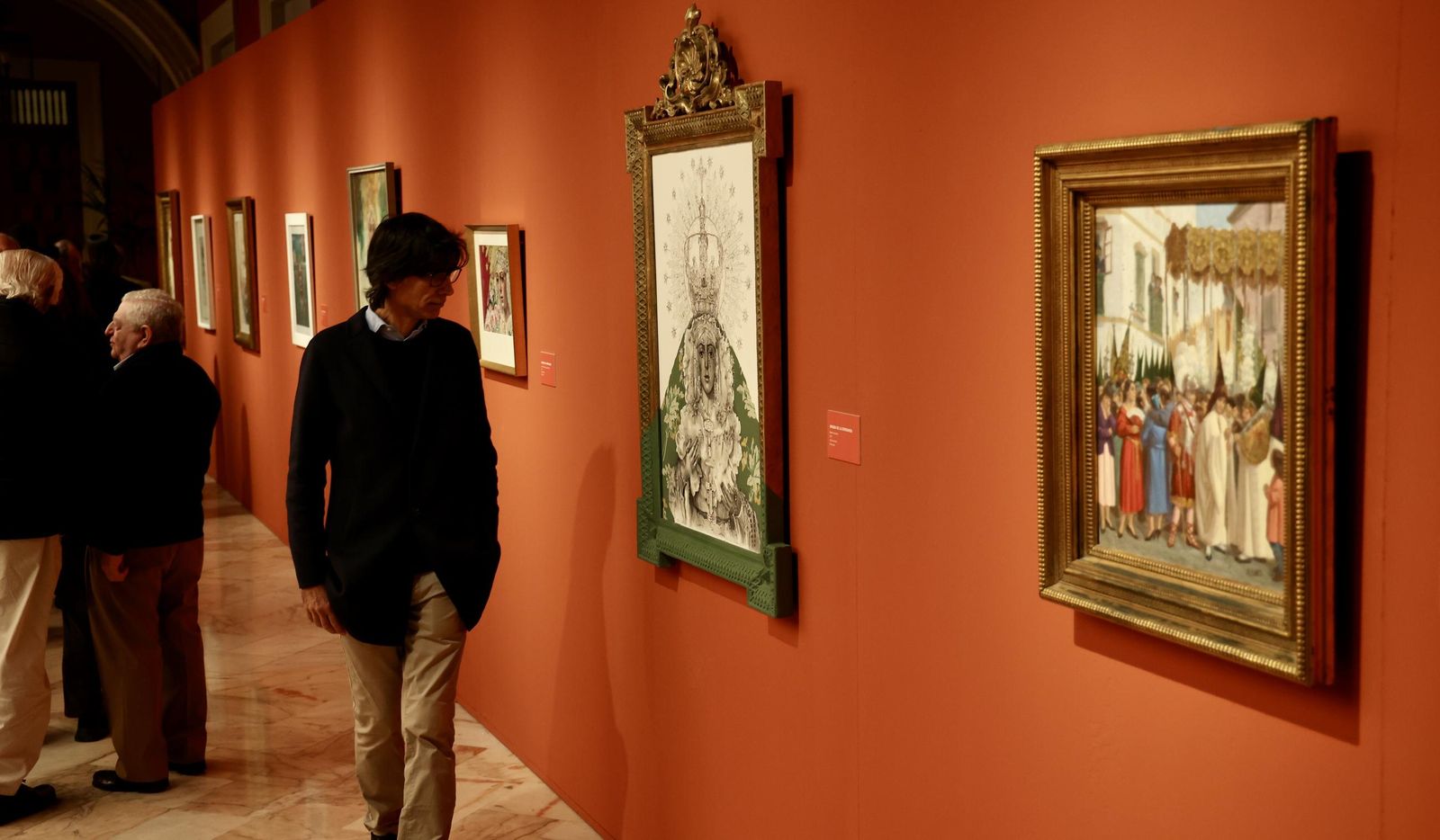 Exposición Ofrenda. Rosa. Corona. Beso