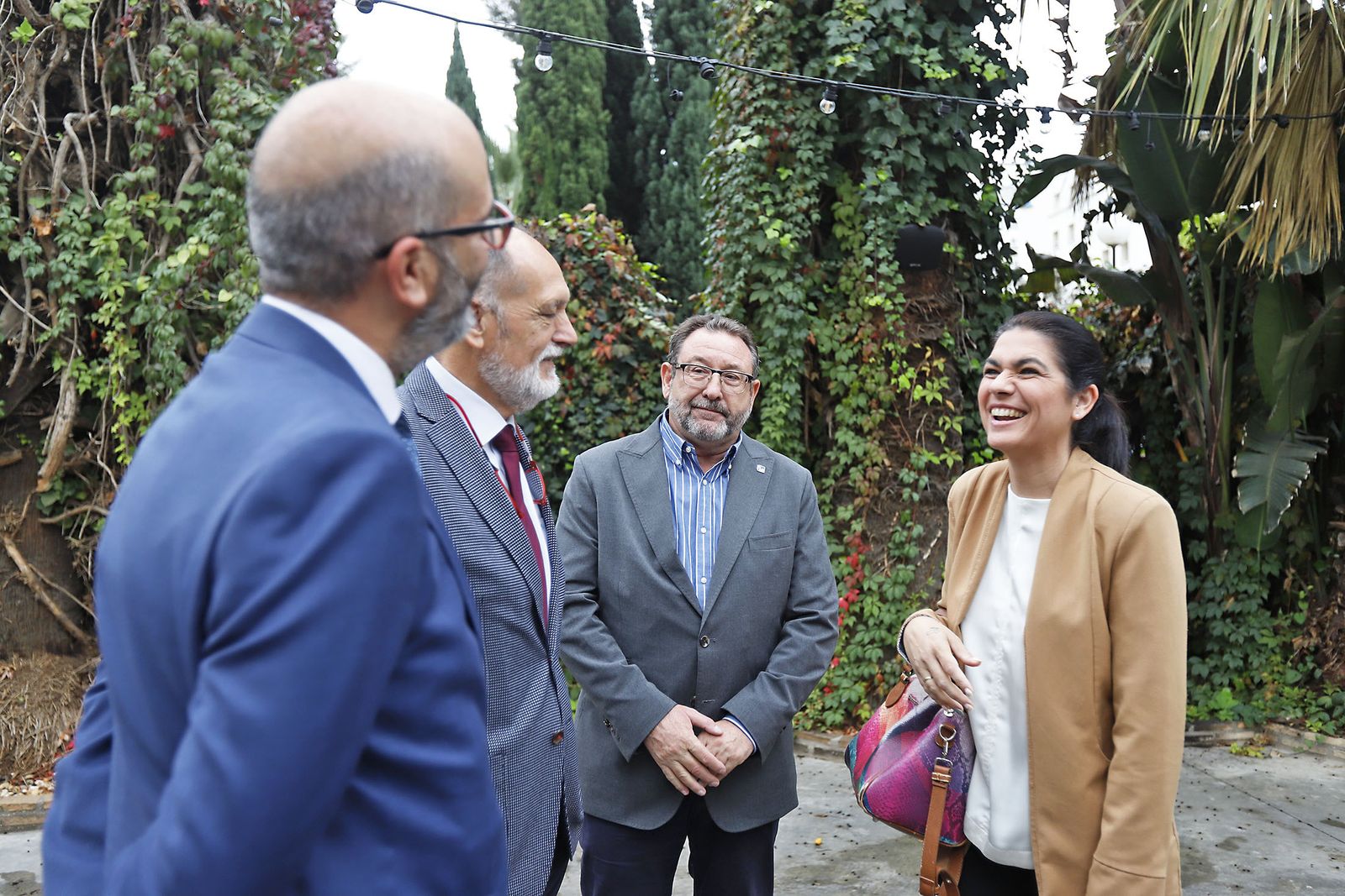 Imágenes de la recepción del Foro Gerardo Rojas de Huelva Información