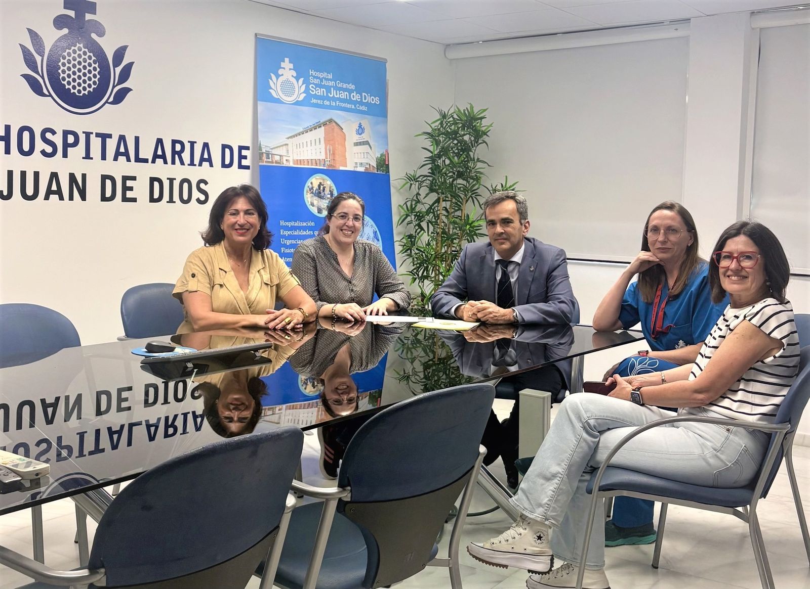 El Colegio de Periodistas de Andalucía entrega el Sello de Comunicación Responsable al Hospital San Juan Grande de Jerez.