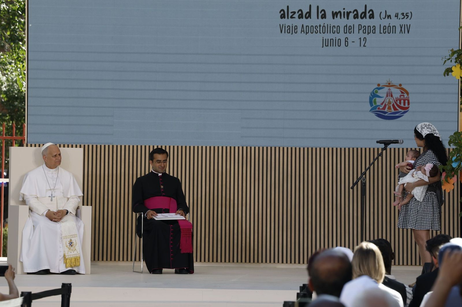 En imágenes, la visita del papa León XIV al centro CEDIA de Cáritas en ...