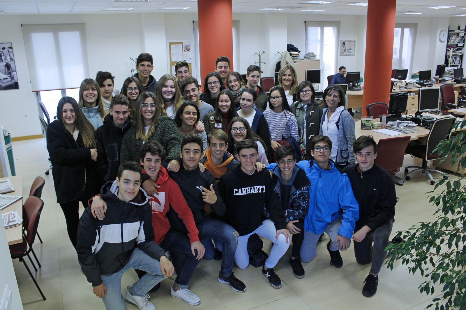 Visita del alumnado del IES Cortadura (11-11-2017). jpg