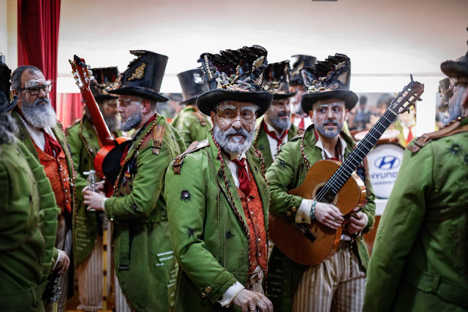 Antonio Martínez Ares, en camerinos con 'Los humanos'.