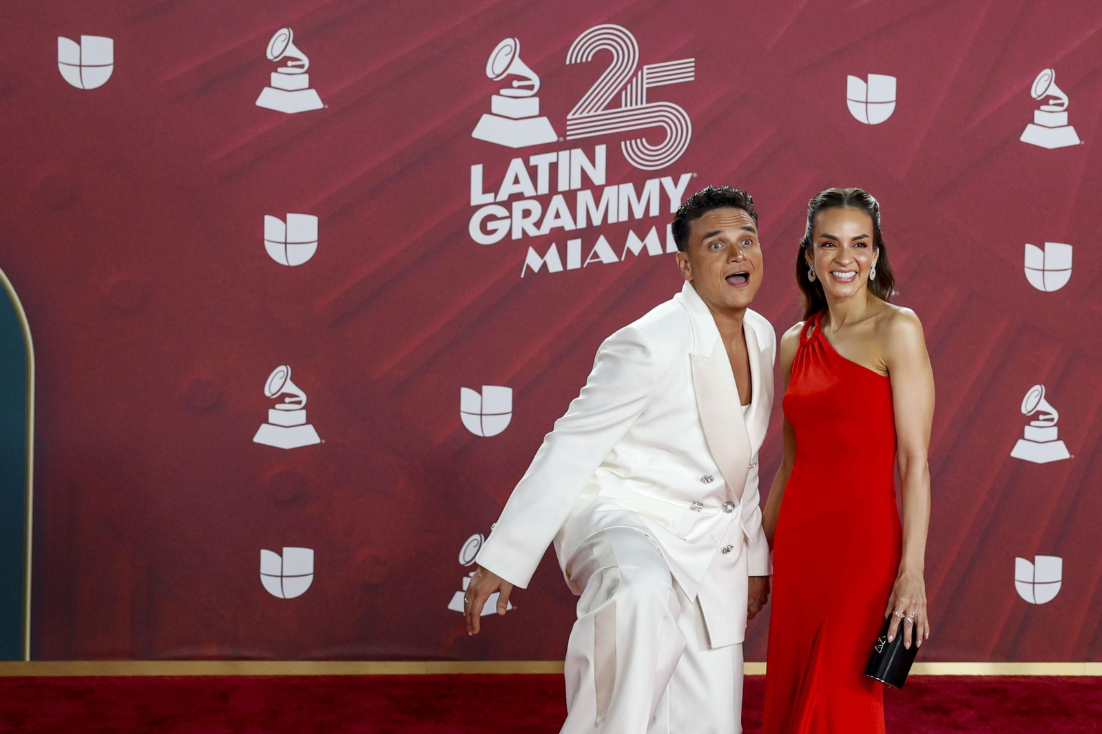 Todos los famosos, tendencias y curiosidades en la alfombra roja de la 25 edición de los Grammy Latinos