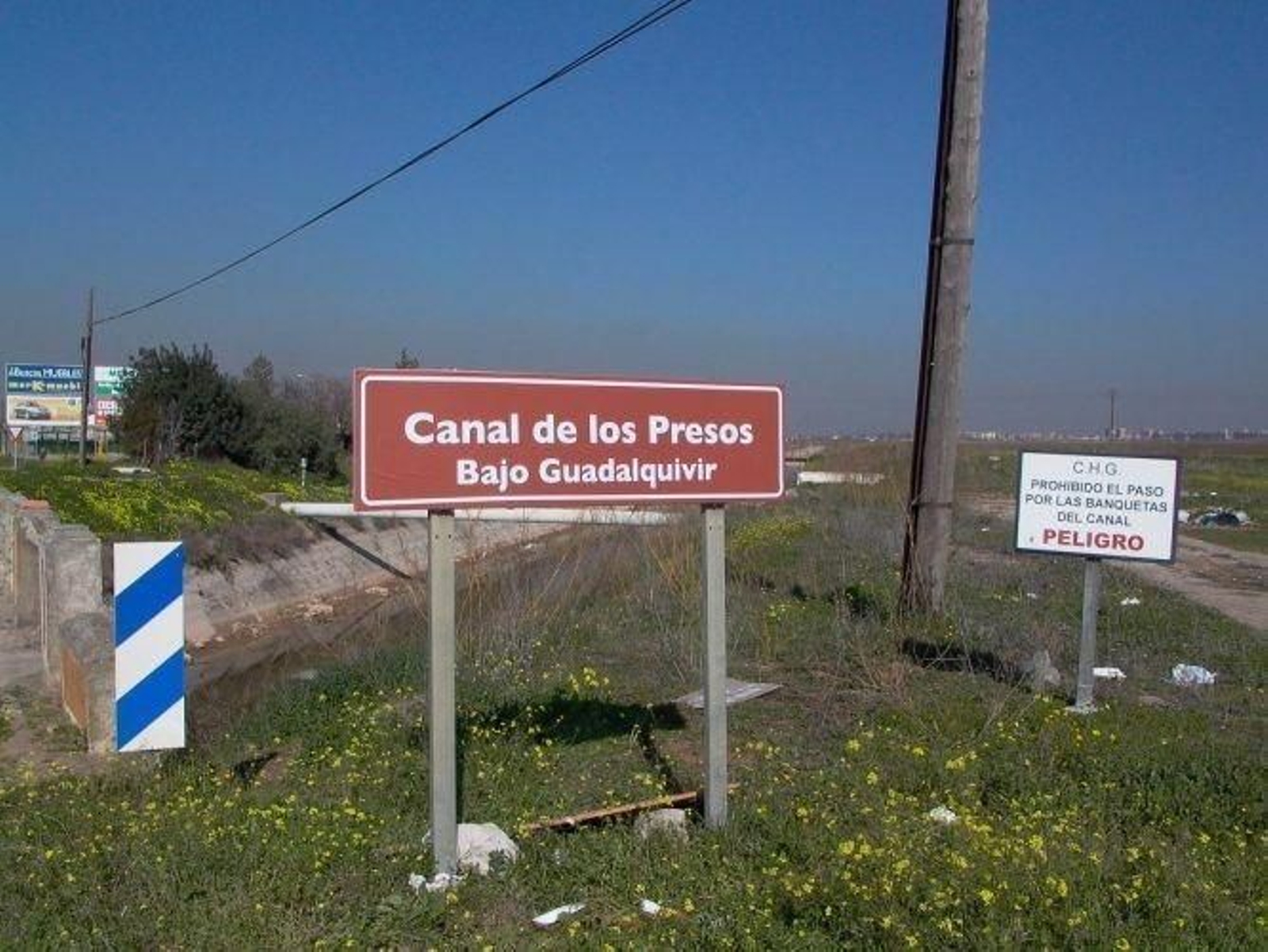 Señalización del 'canal de los presos'. Señalización del 'canal de los presos'.