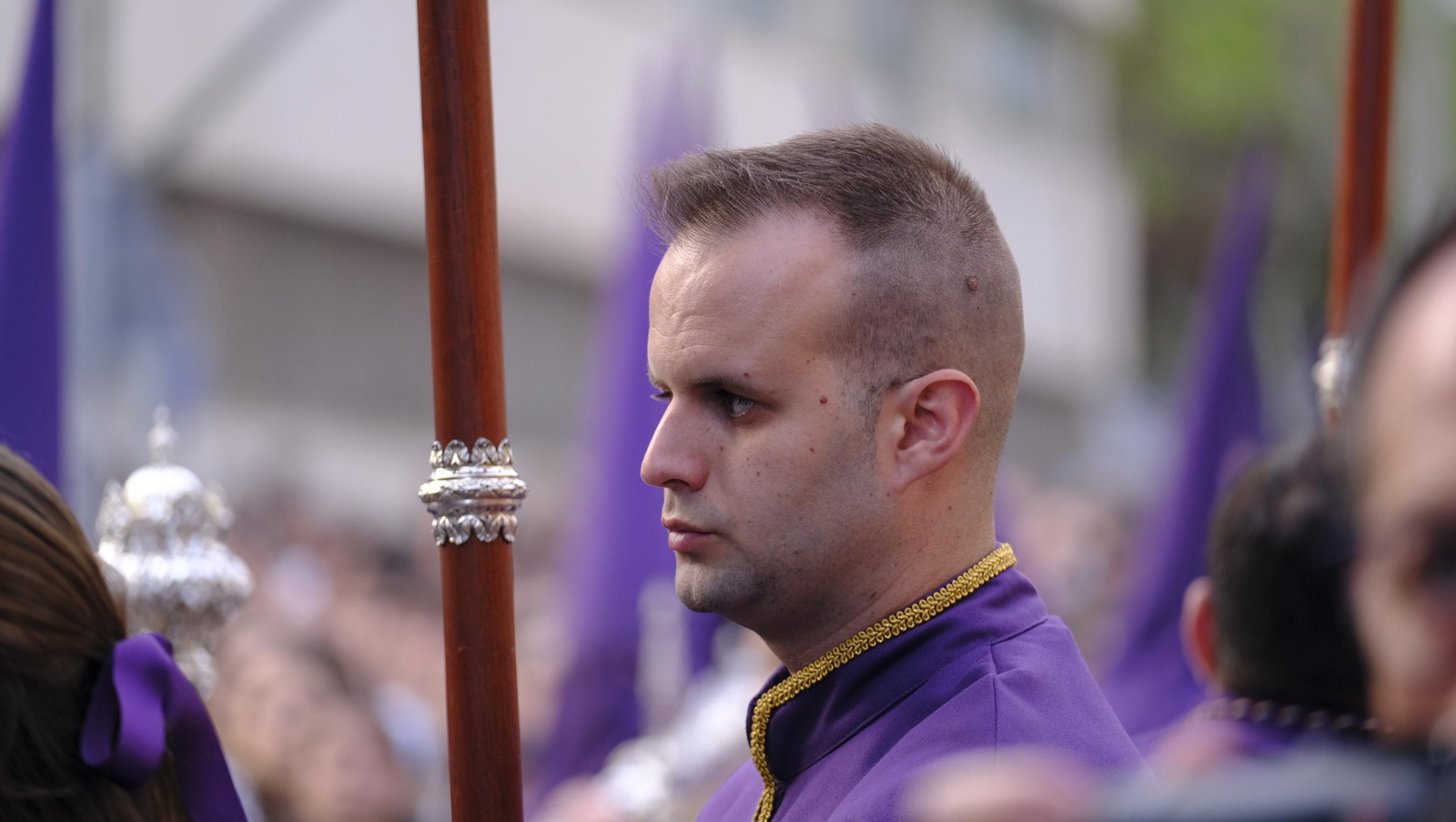 Pasión vuelve a su Iglesia de Santa Teresa azotada por la lluvia