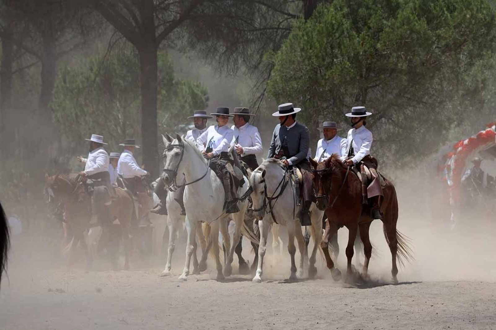 Las mejores imágenes de la Hermandad del Rocío de Huelva en el camino hacia El Rocío