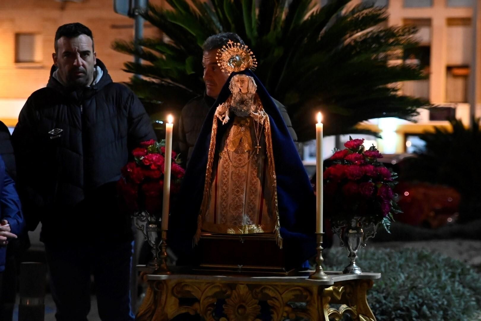 Las imágenes de los vía crucis del primer viernes de Cuaresma en Córdoba