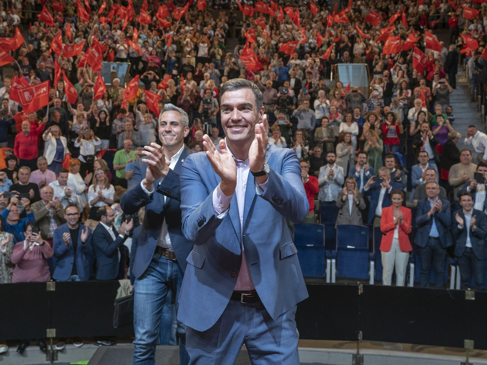 El presidente del Gobierno, Pedro Sánchez, participa en un acto de campaña del PSOE en Santander.