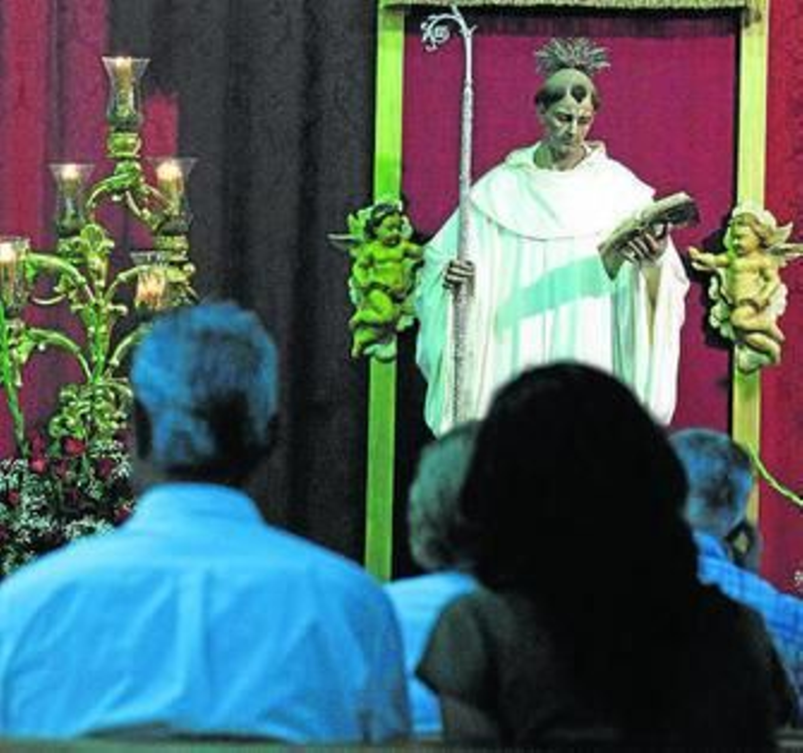 Imagen de la misa en honor a San Bernardo, ayer.