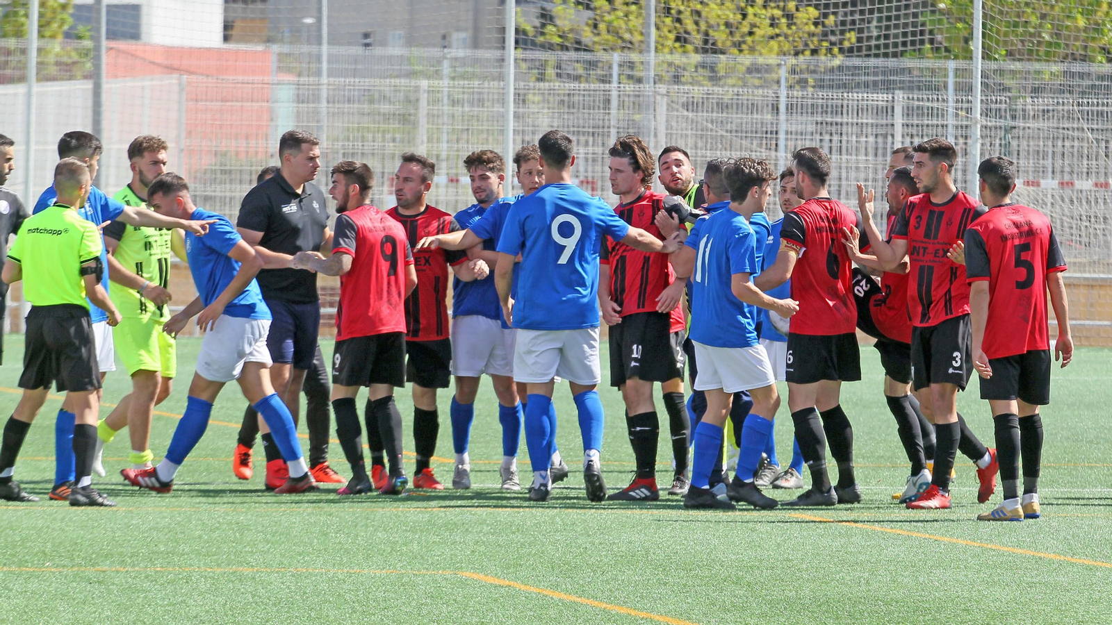 Bronca en La Granja entre Xerez DFC B y el Chiclana Industrial CF Bronca en La Granja entre Xerez DFC B y el Chiclana Industrial CF