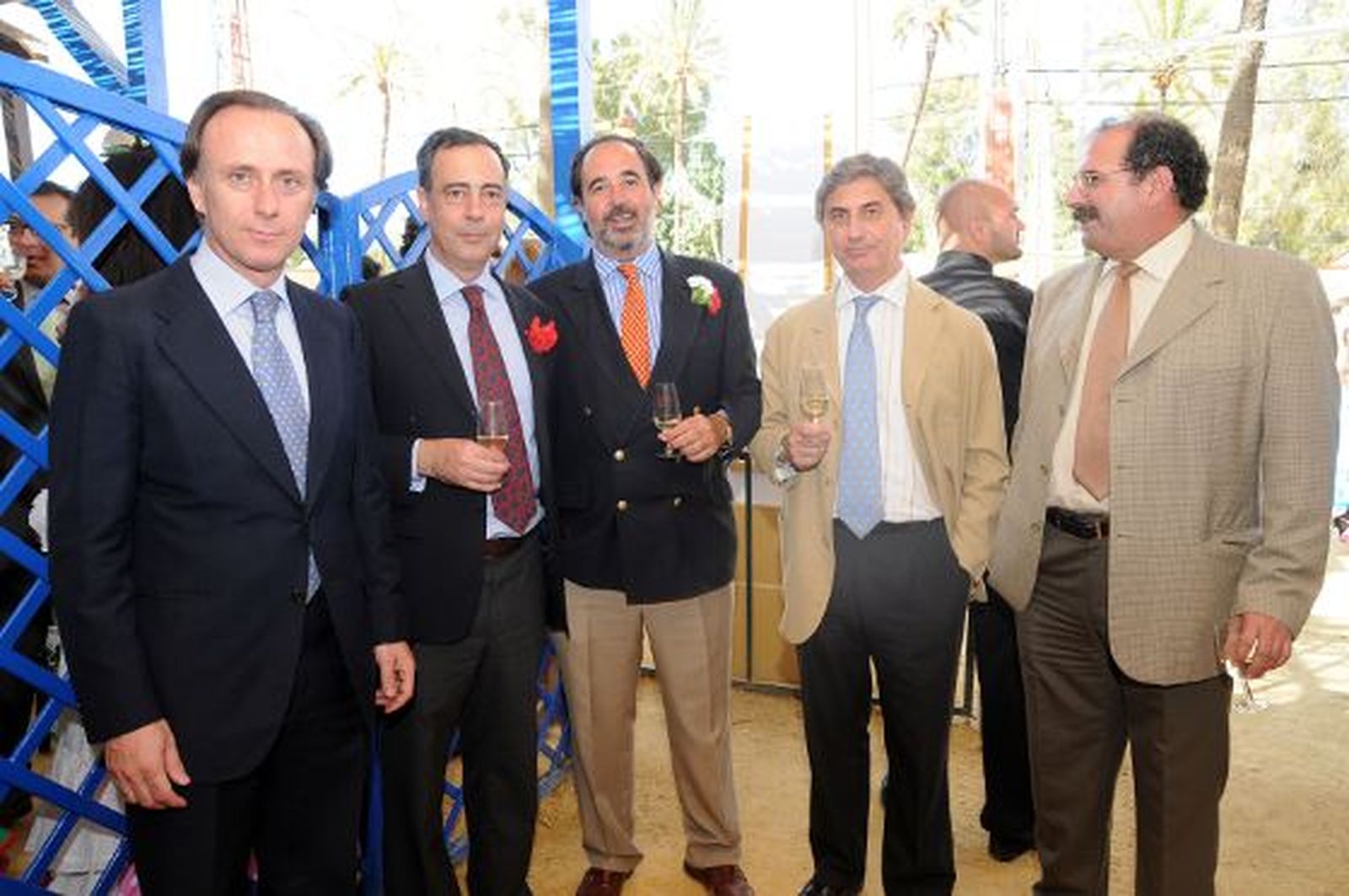 Jaime Tovar, gerente de Ingrasa, Javier Ysasi, director del área de Recursos Humanos del Grupo Joly, Gabriel González Gordon, Jaime de Carvajal, de Finca Moncloa y José Aguilar, de Ingrasa, se pasaron por la caseta de Diario de Jerez para disfrutar de un magnífico miércoles de Feria.

Foto: Manuel Aranda