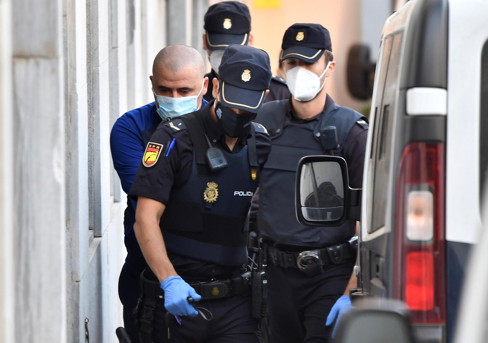 I.M., el acusado por el asesinato de su hijo de 8 años en Balerma, abandona la Audiencia Provincial tras la sesión de este viernes.