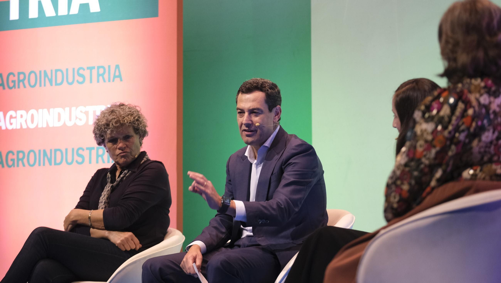 Las imágenes del 'Foro, Agricultura, Agua y Futuro en Andalucía' organizado por el PP