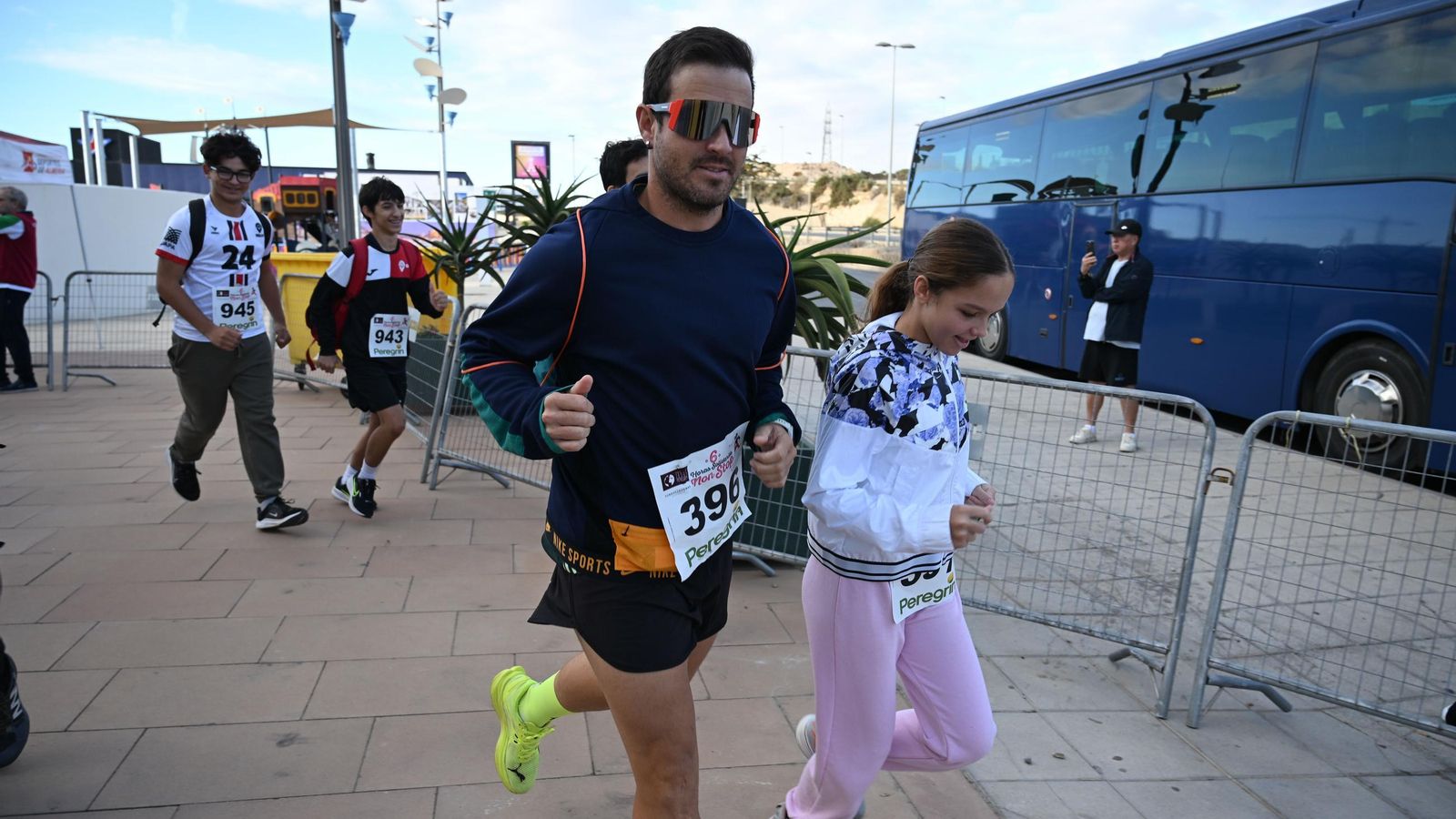 Un grupo de participantes durante el desarrollo de la prueba solidaria celebrada en el Centro Comercial Torrecárdenas.