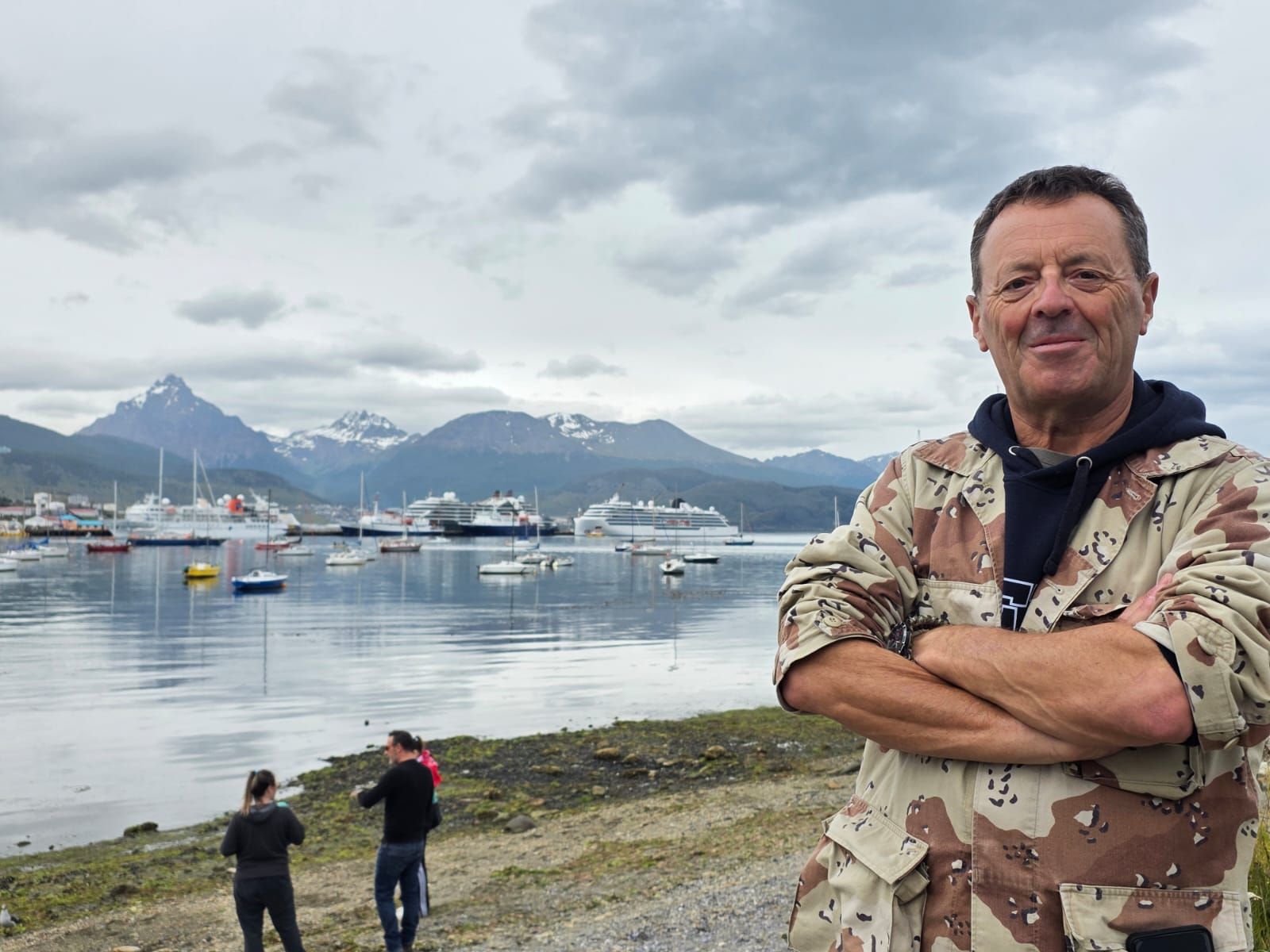 Luis Bejarano, en las costas de Tierra de Fuego.