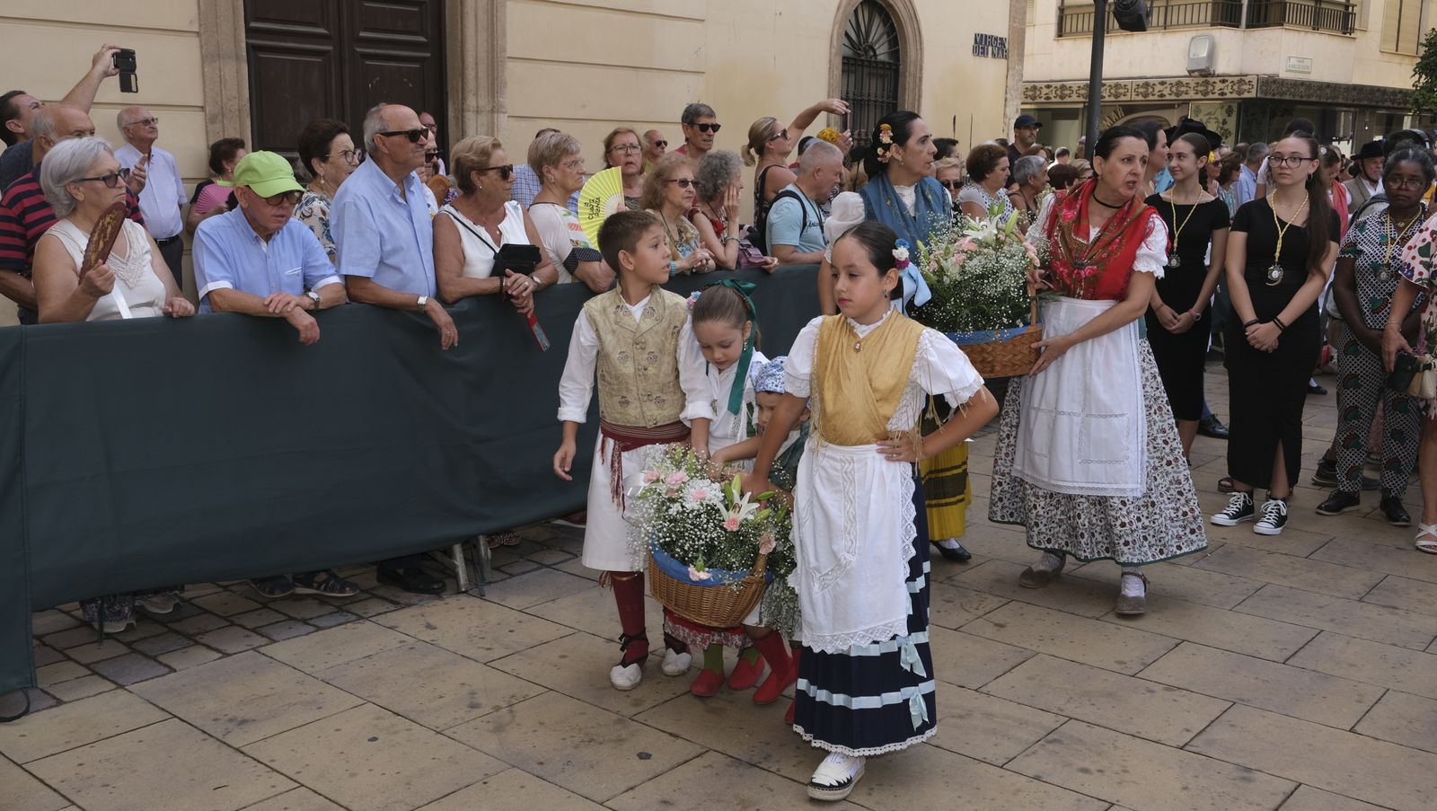 La ofrenda a la Virgen del Mar en imágenes