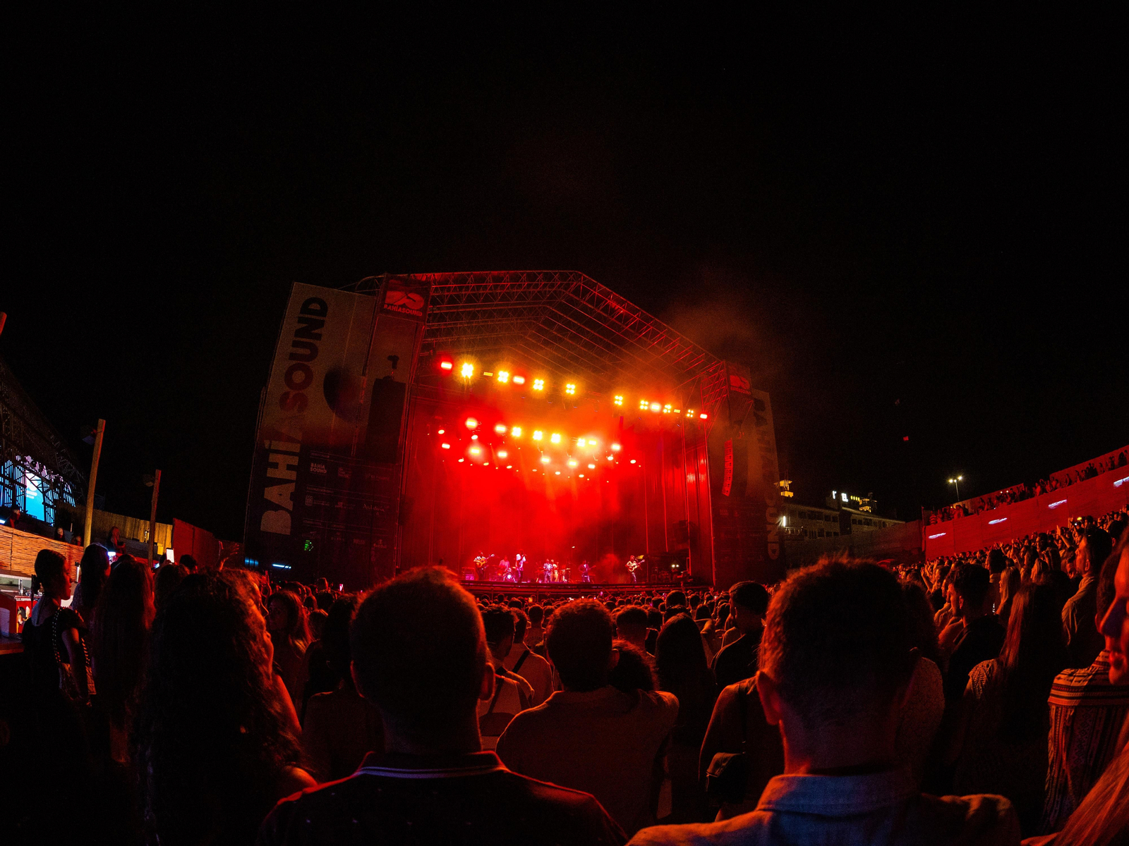 Raúle, en concierto en el Bahía Sound de San Fernando