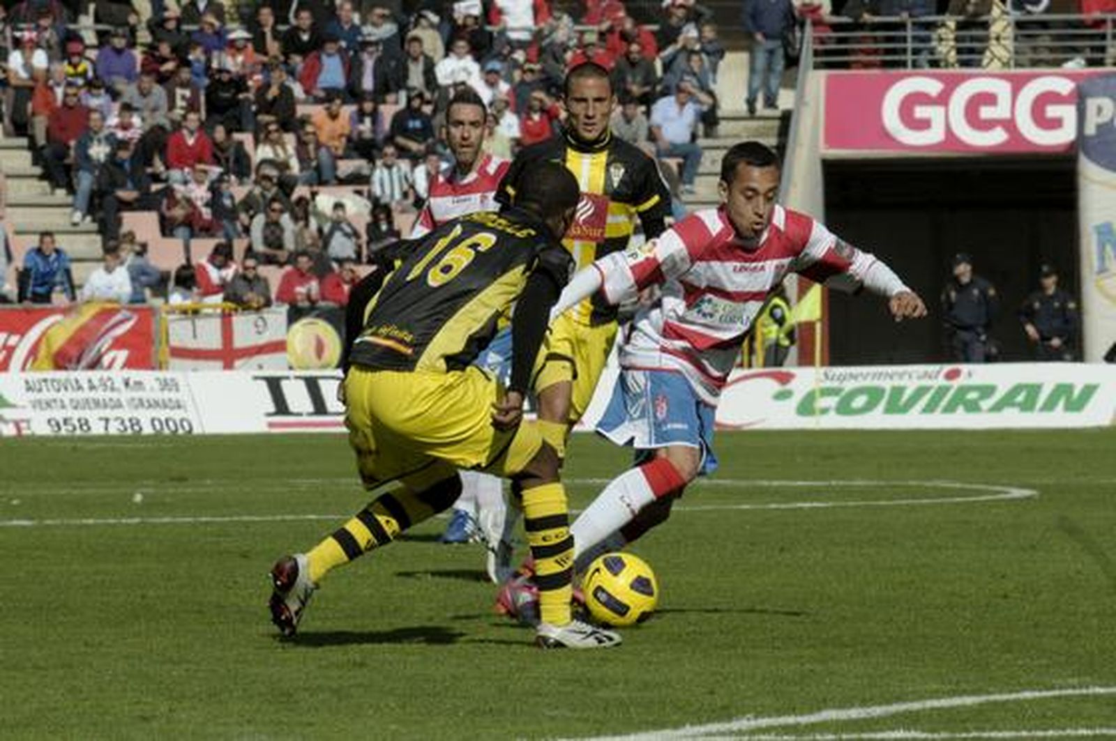 El Granada saca un punto ante el Córdoba

Foto: J.Ochando