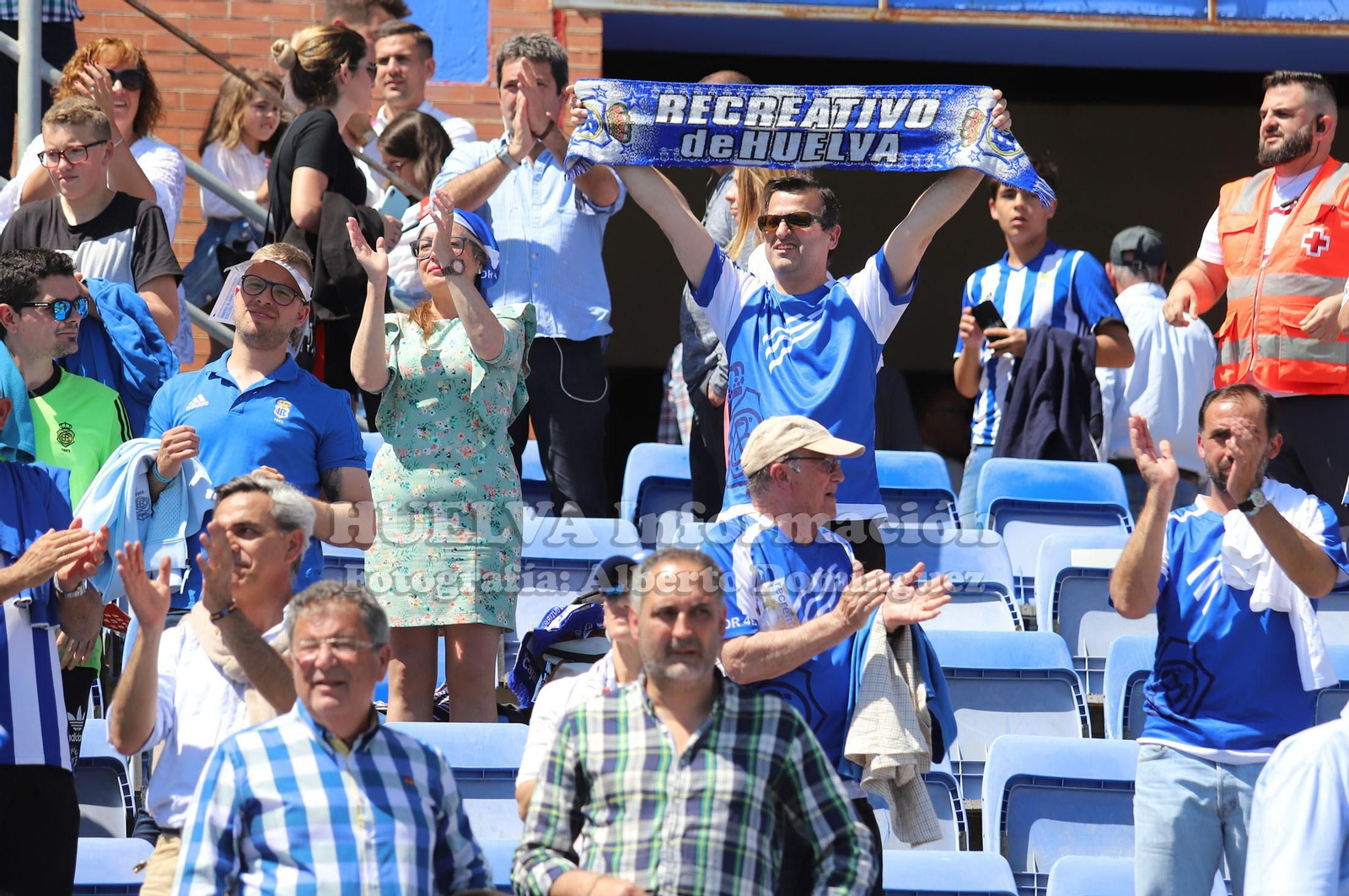 Imágenes del mejor ambiente del Recreativo de Huelva - Talavera