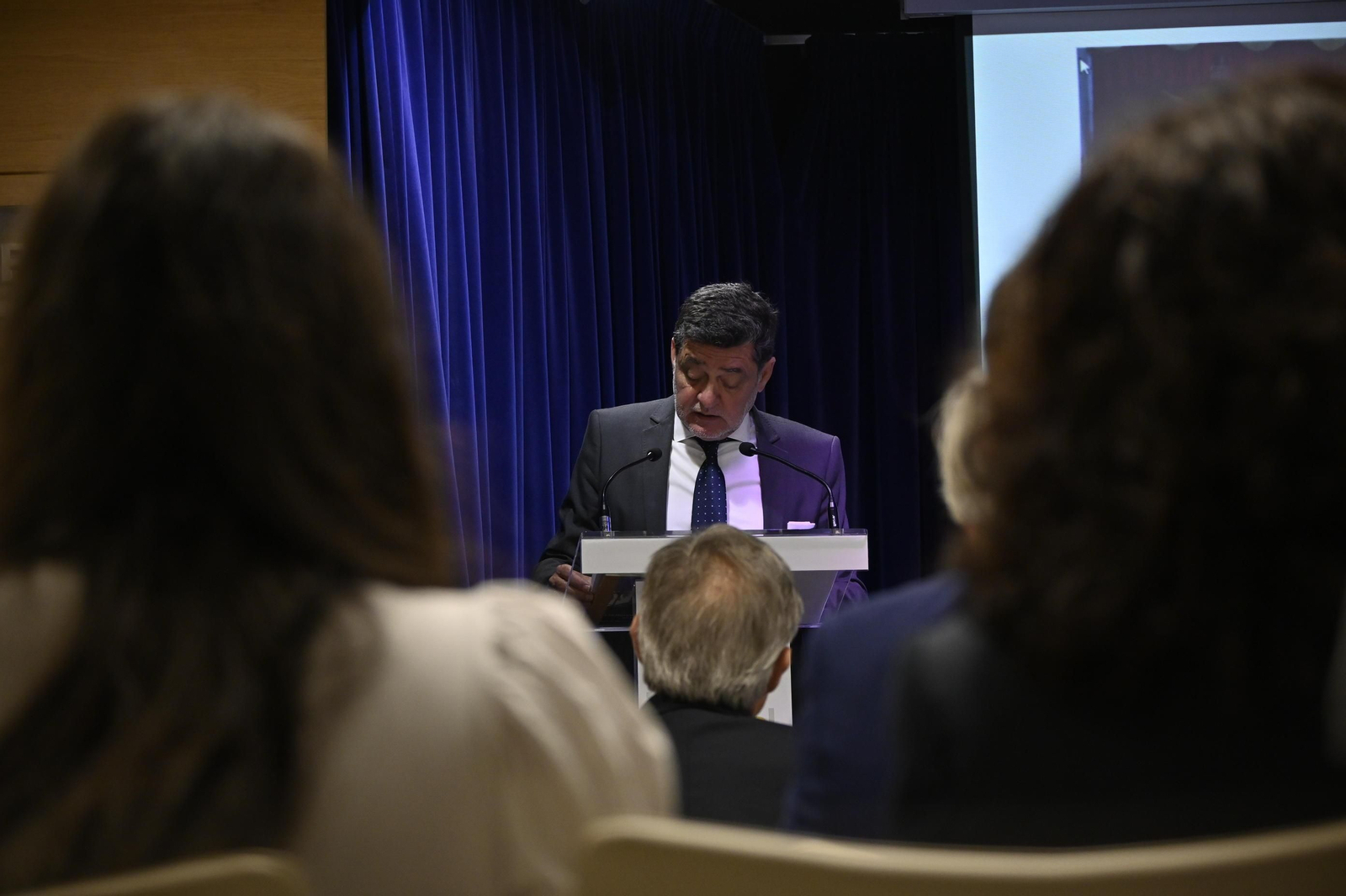 Entrega del Premio Gota a Gota a las Hermanas de la Cruz, en imágenes