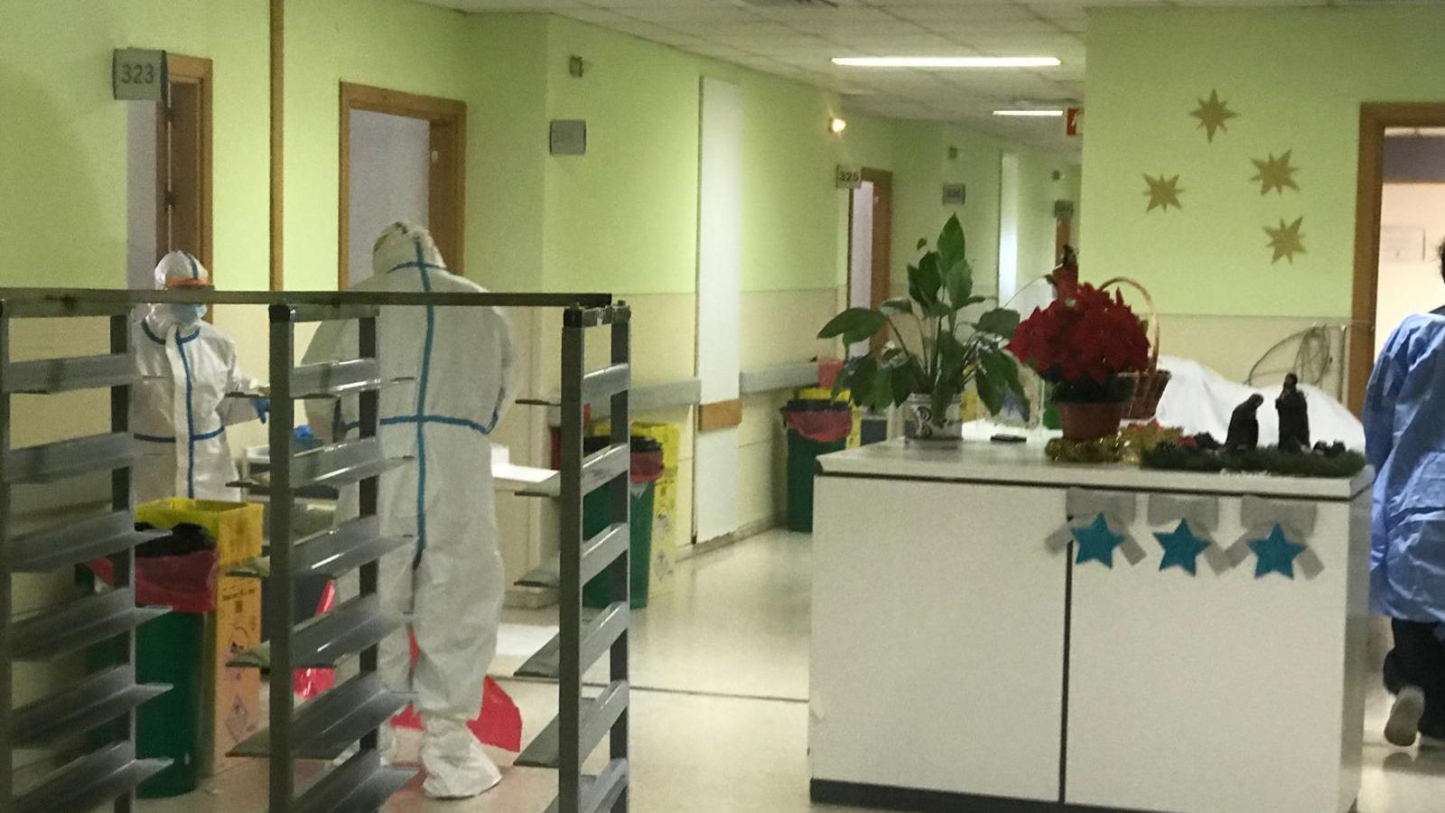 Decoración en la Planta Covid del Hospital de Puerto Real