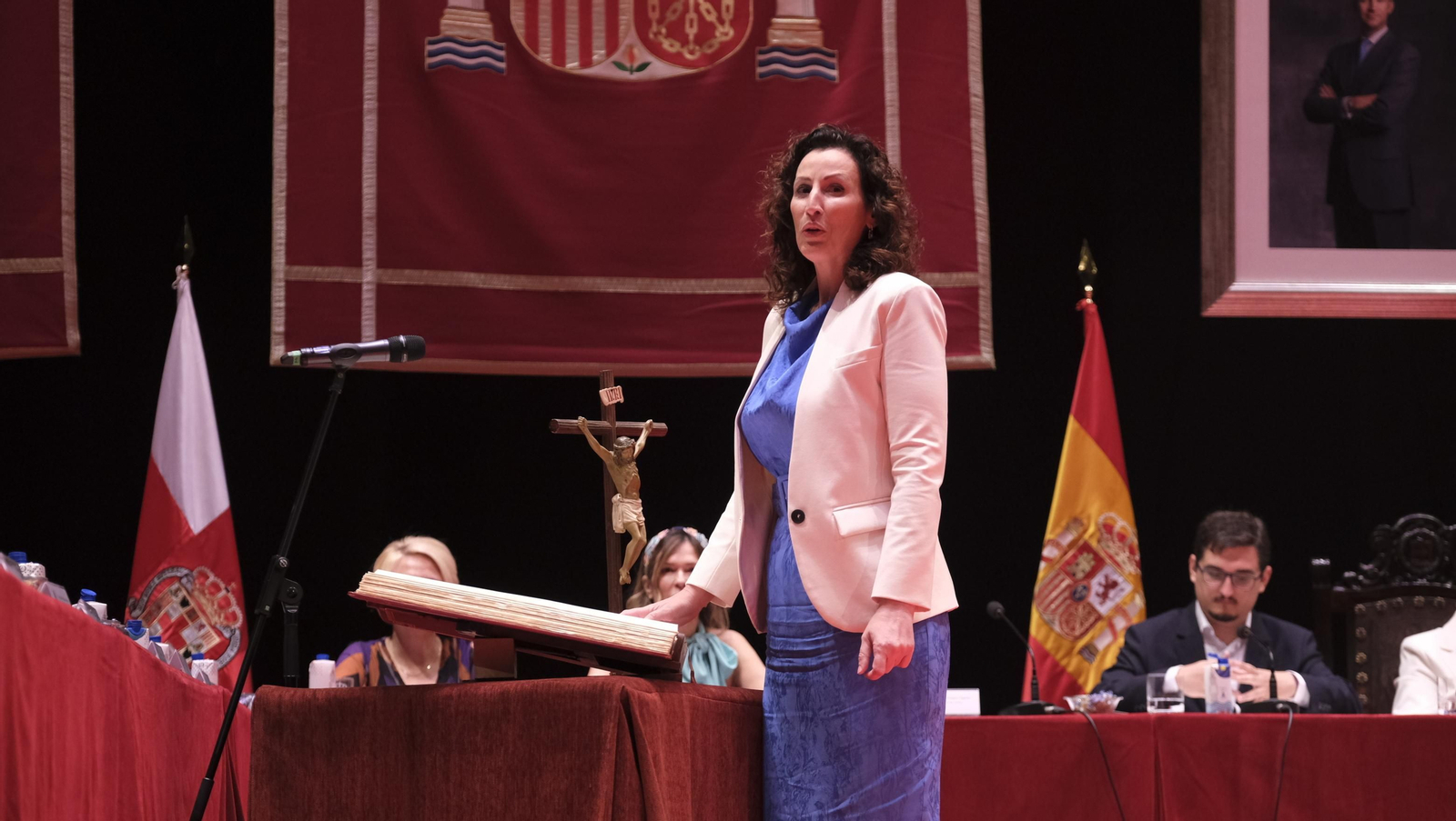 Imágenes de la constitución de la Corporación Municipal de almería, con María Vázquez como Alcaldesa