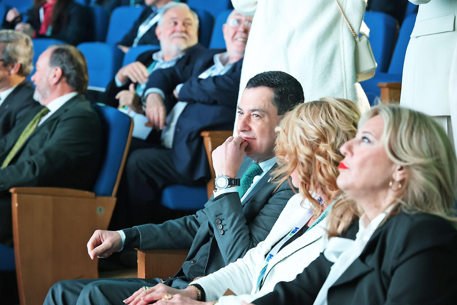 Imágenes del presidente de la Junta de Andalucía, Juanma Moreno, en el II Congreso Nacional de Hidrógeno Verde