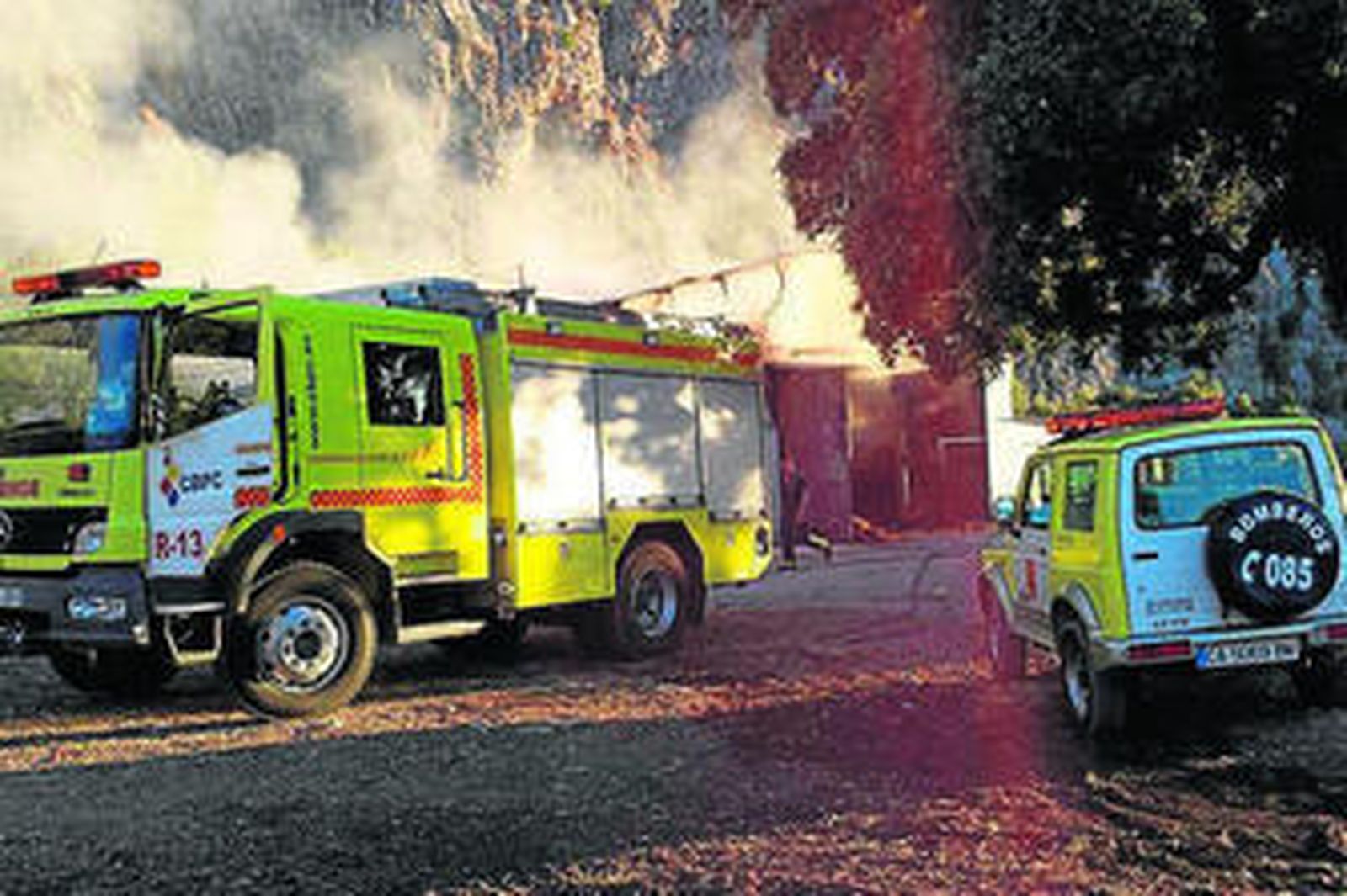 Incendio en una finca de Villaluenga, el pasado mes de julio.