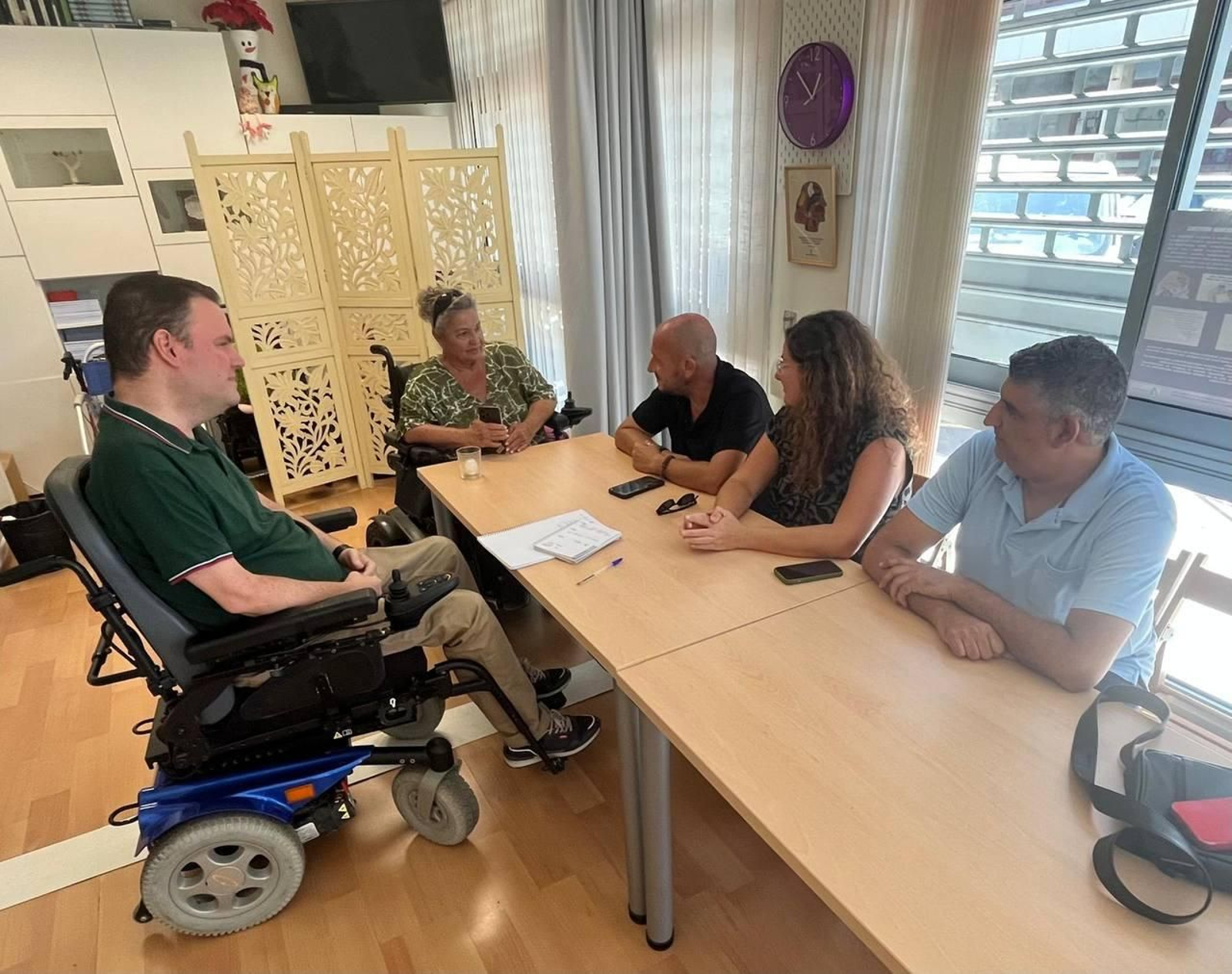 Reunión de Izquierda unida con ADIFI.