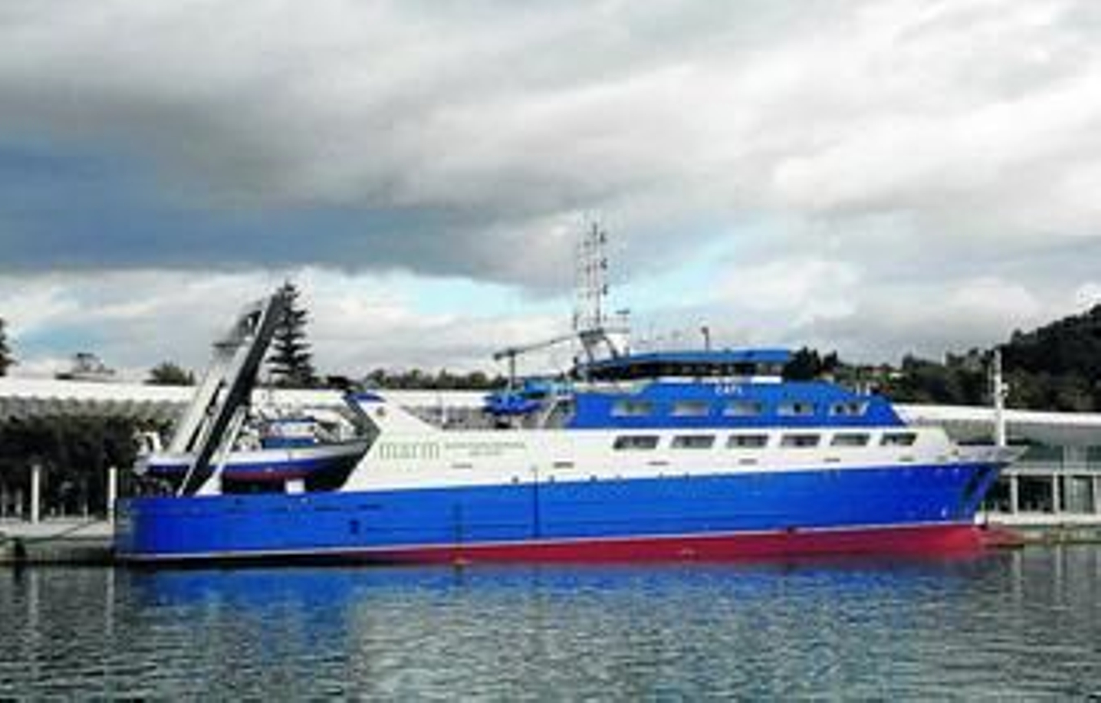 El buque, atracado ayer en Málaga.