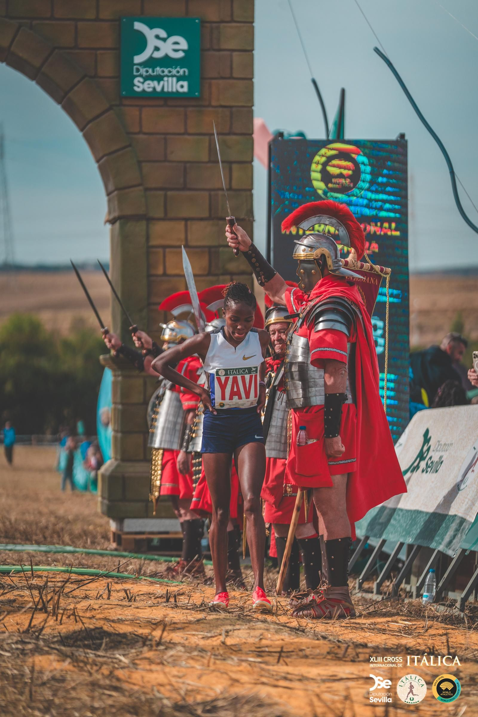 Búscate en las fotos del Cross de Itálica 2025 | 11