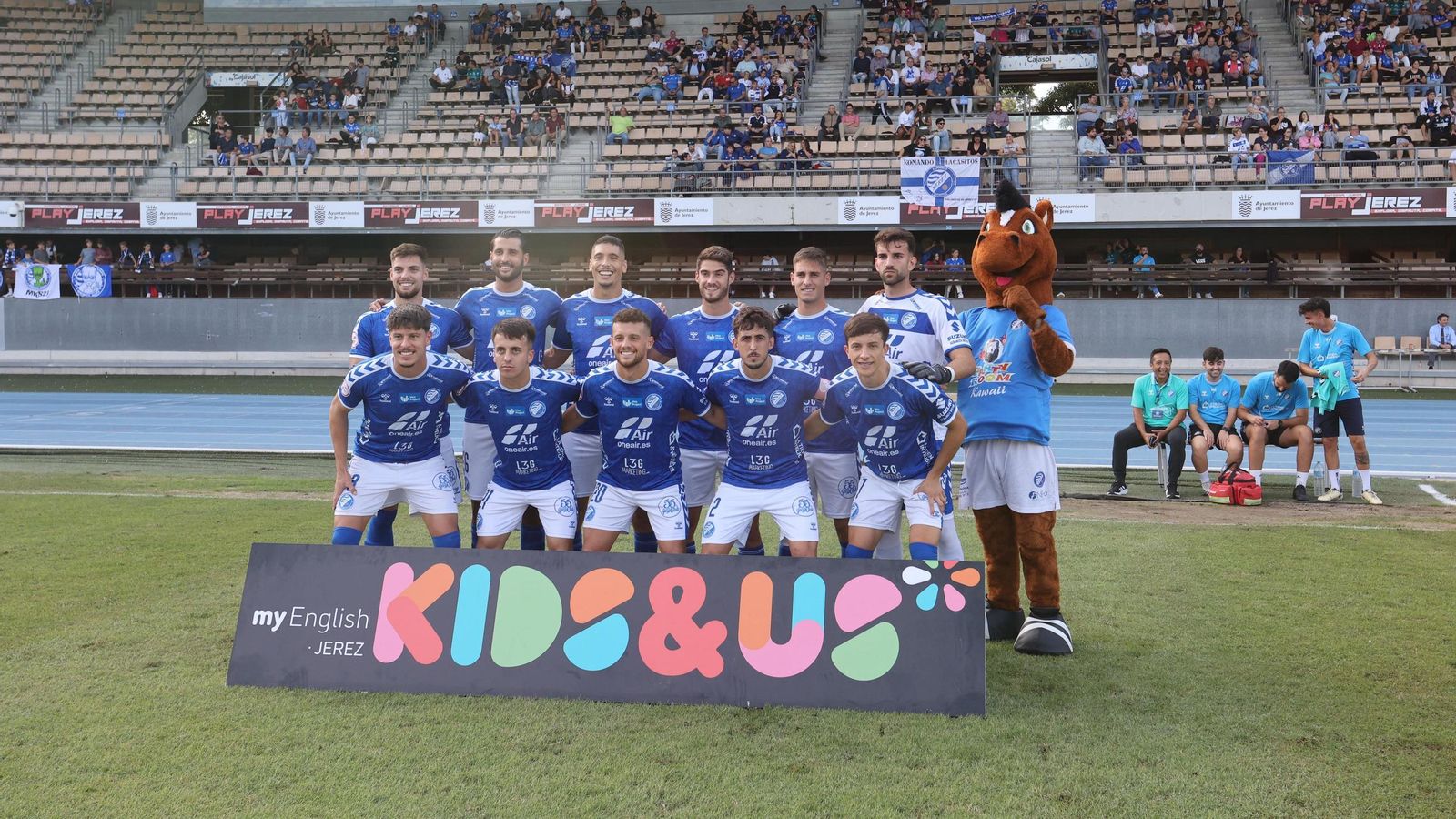 Once que presentó el Xerez DFC en Chapín ante el Linares. Once que presentó el Xerez DFC en Chapín ante el Linares.
