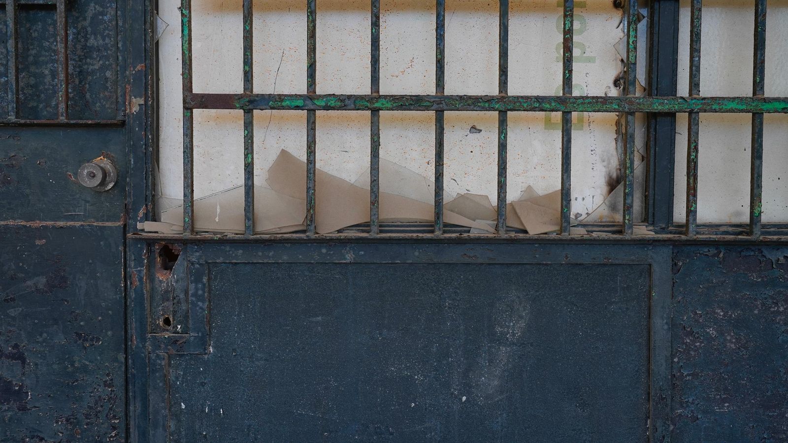 Así es la dejadez en el Centro Cívico de la reconquista.