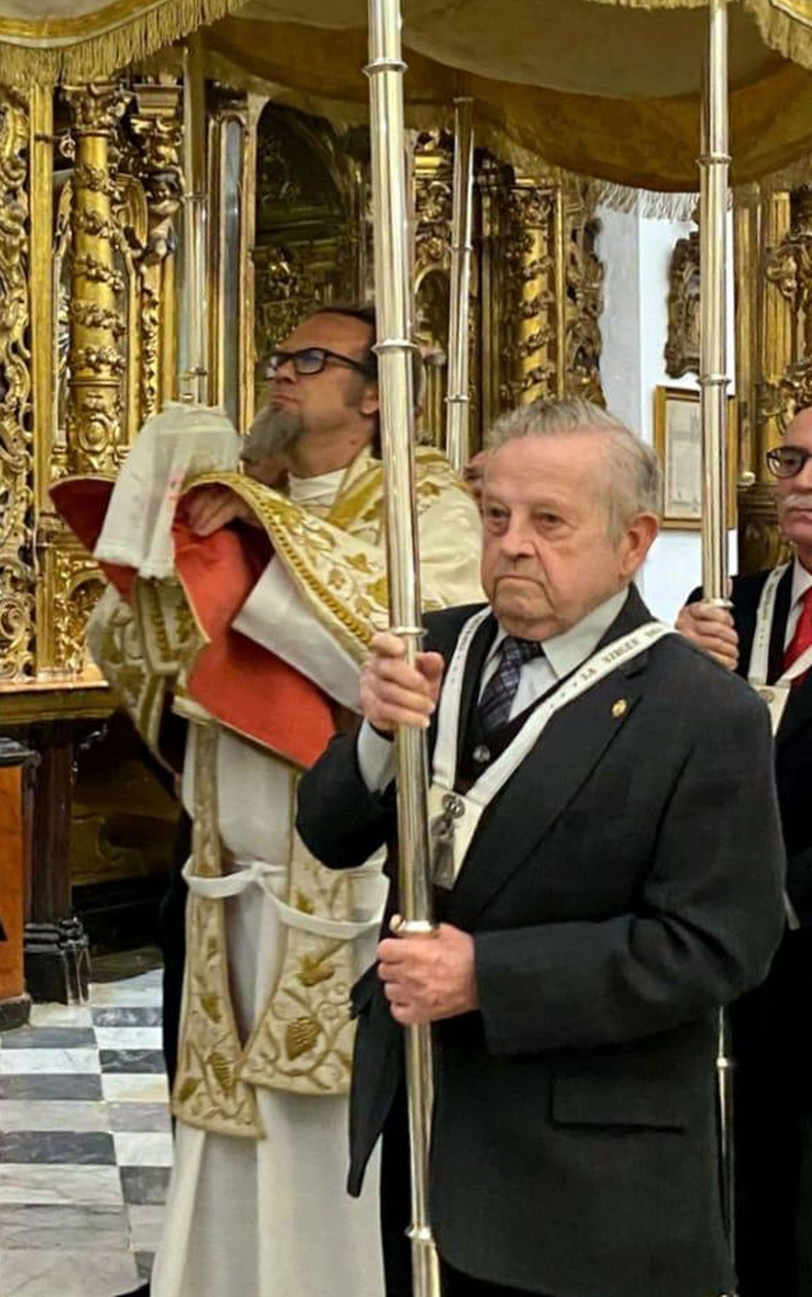 Manolo Cotorruelo, en una reciente procesión claustral en el Carmen.