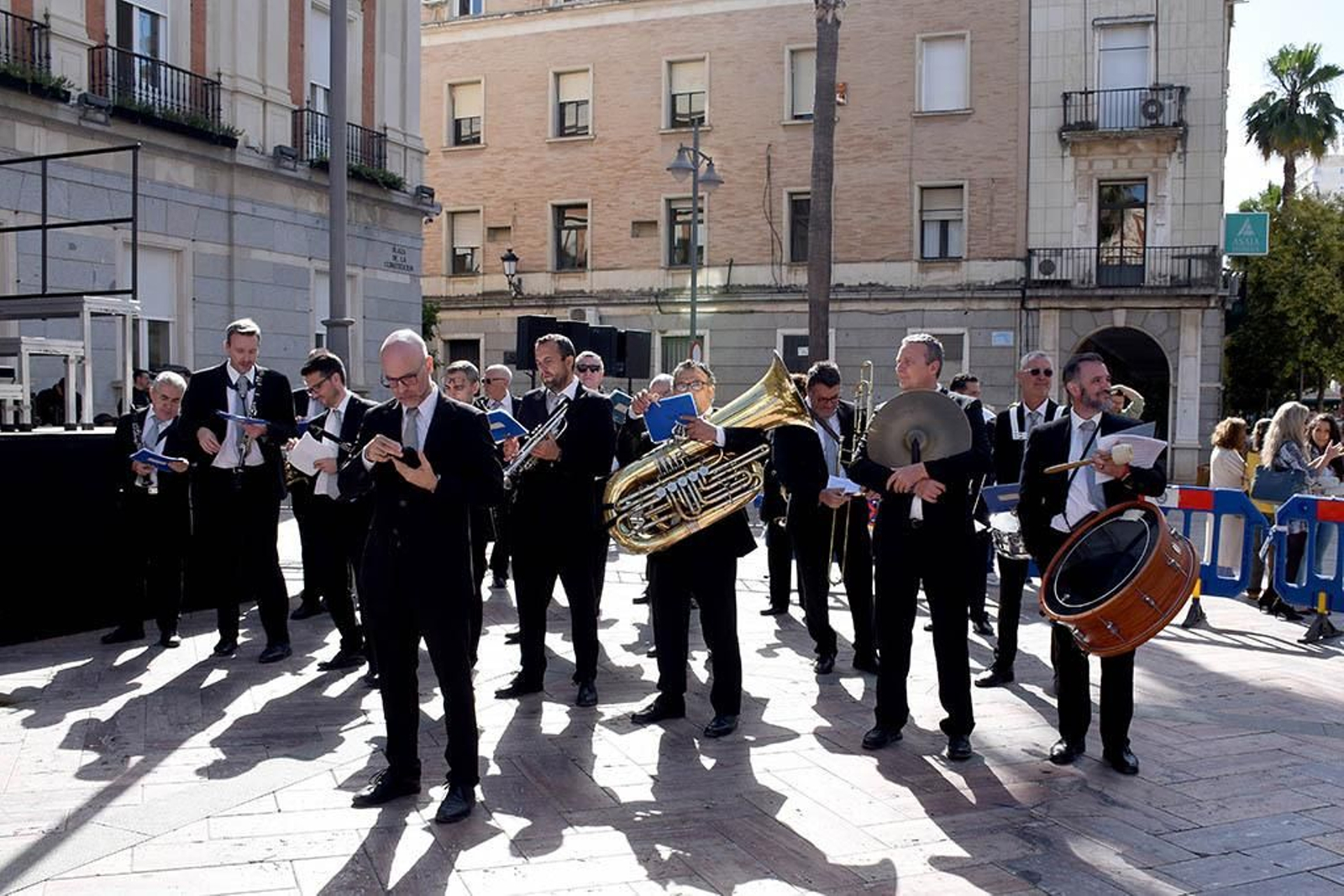 Las mejores imágenes de los peregrinos en la salida de Emigrantes