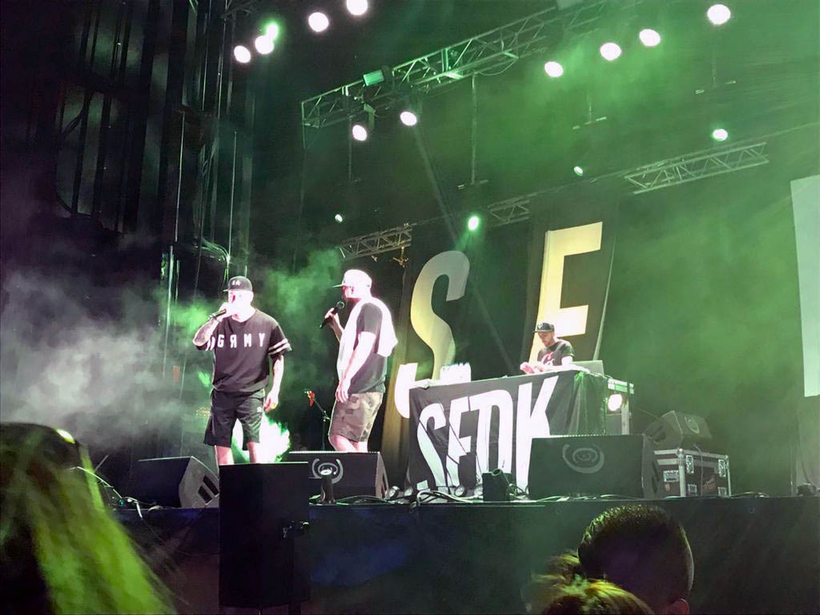 SFDK celebraban 25 años en la música y desataron la locura entre el público.