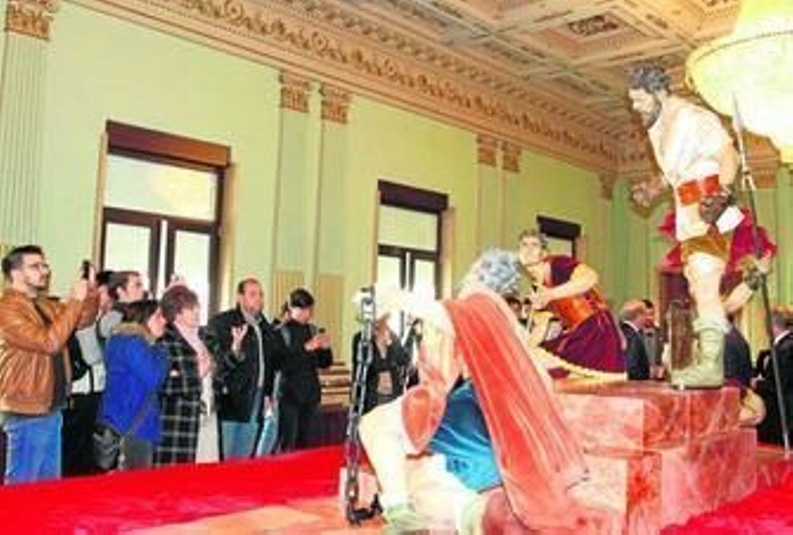 Disposición de las nuevas imágenes que estarán junto al Señor de las Cadenas.