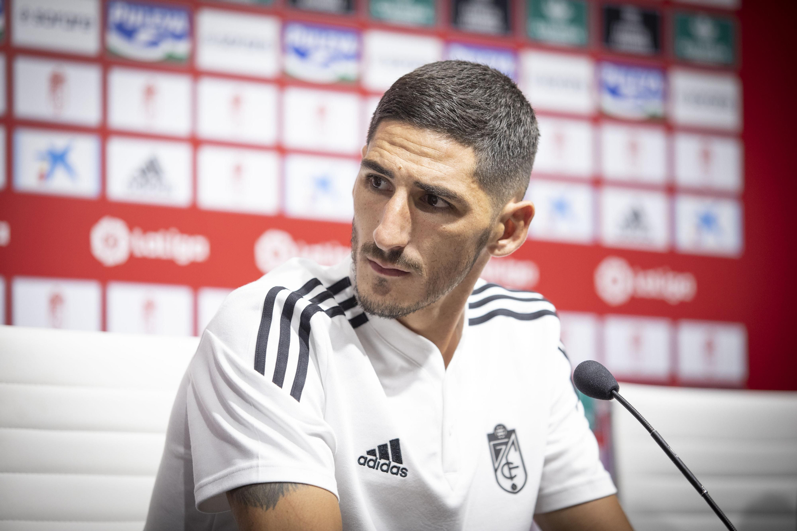 Yann Bodiger, en rueda de prensa