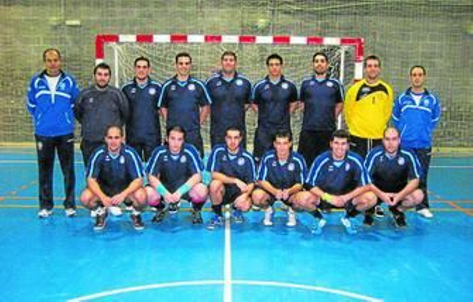 El equipo de fútbol sala en una foto de familia.