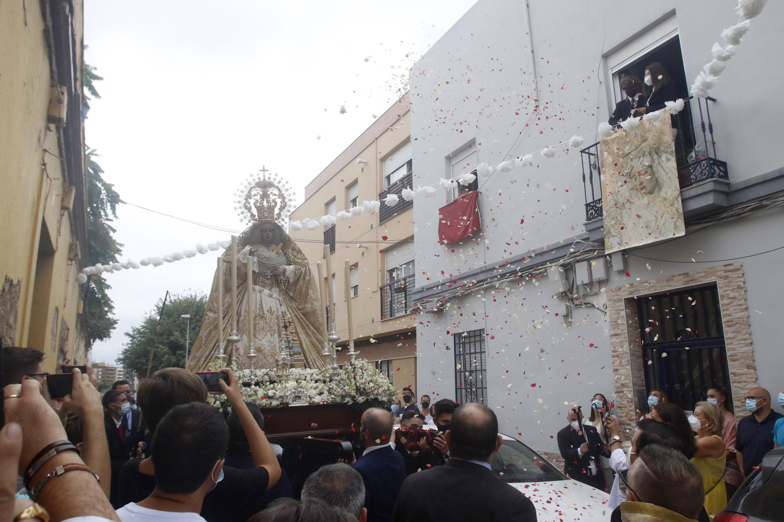 El rosario de la aurora de la Virgen de la Estrella, en imágenes