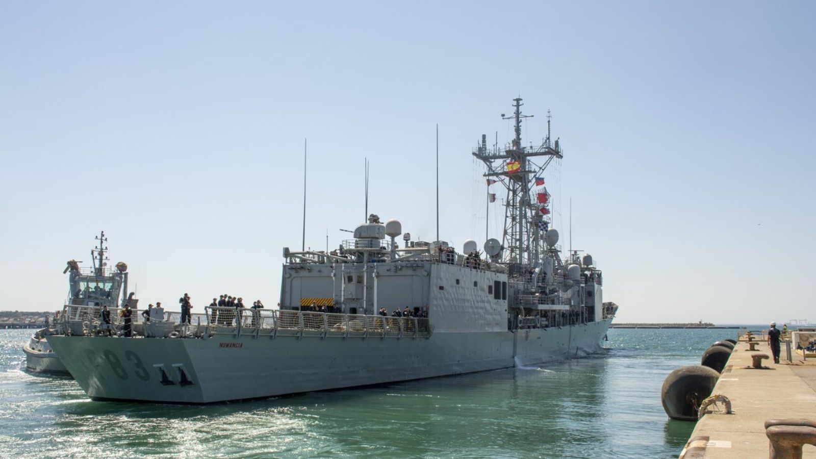 La fragata 'Numancia' saliendo de Rota en junio.