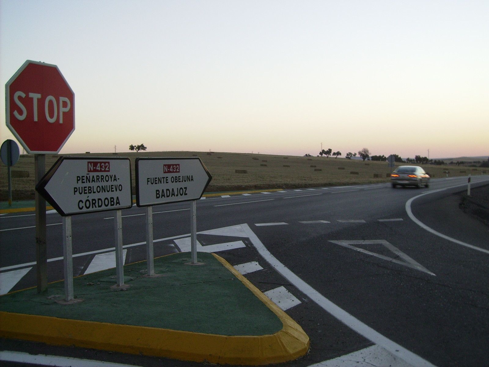Un desvío en la N-432 a su paso por Fuente Obejuna hacia Badajoz.