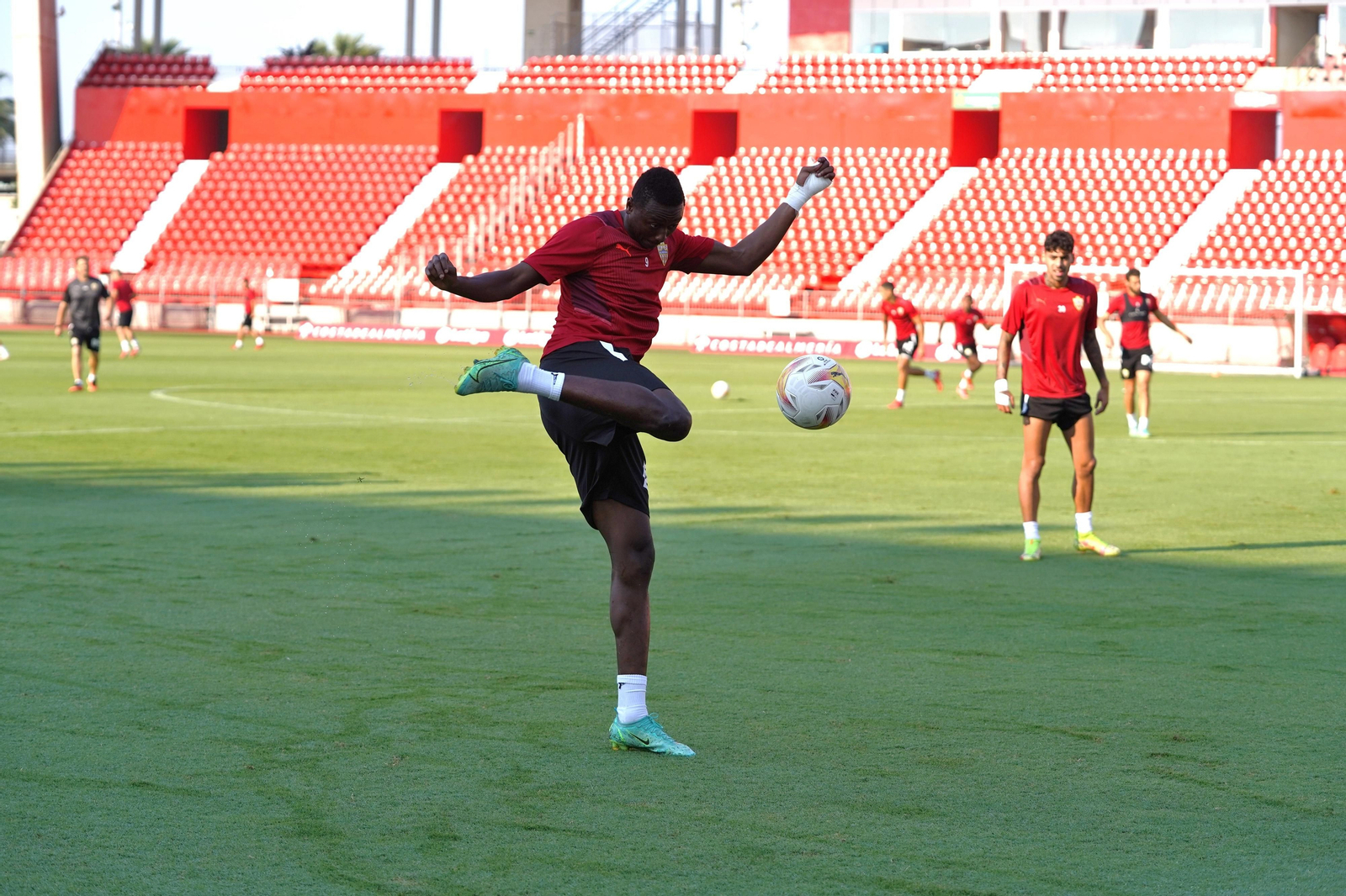 Sadiq puede ser una mina de oro para el Almería... y el Partizán