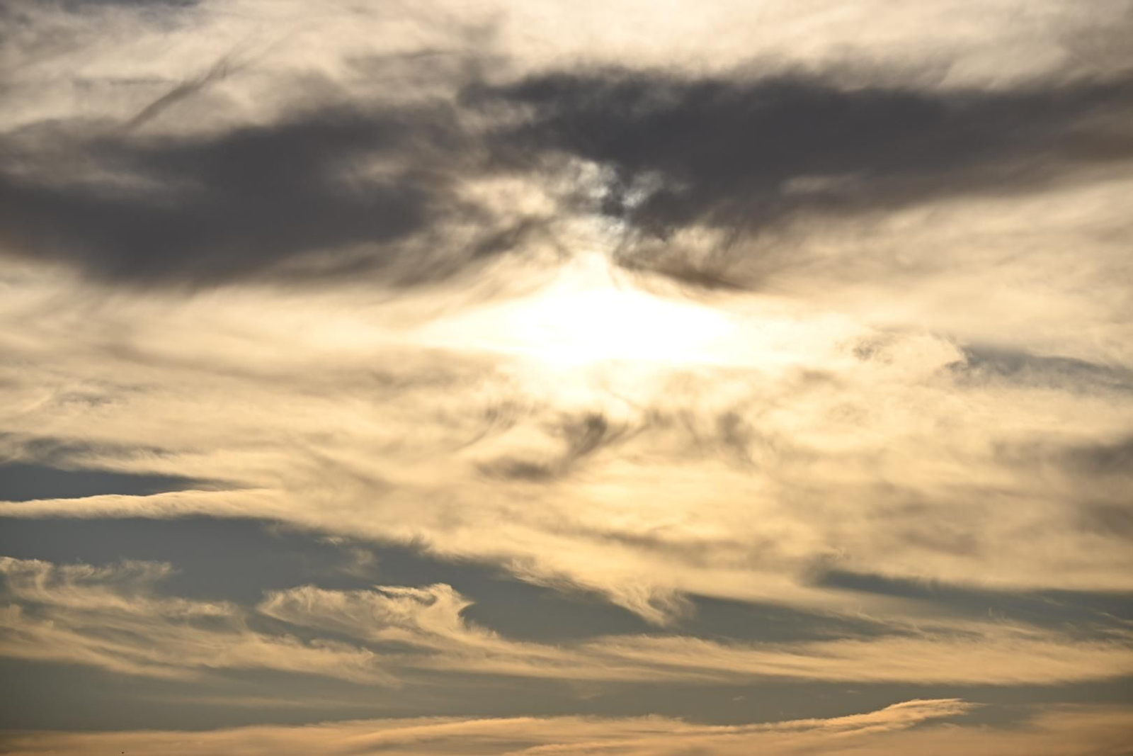 Un paseo por el Muelle del Tinto de Huelva, en imágenes