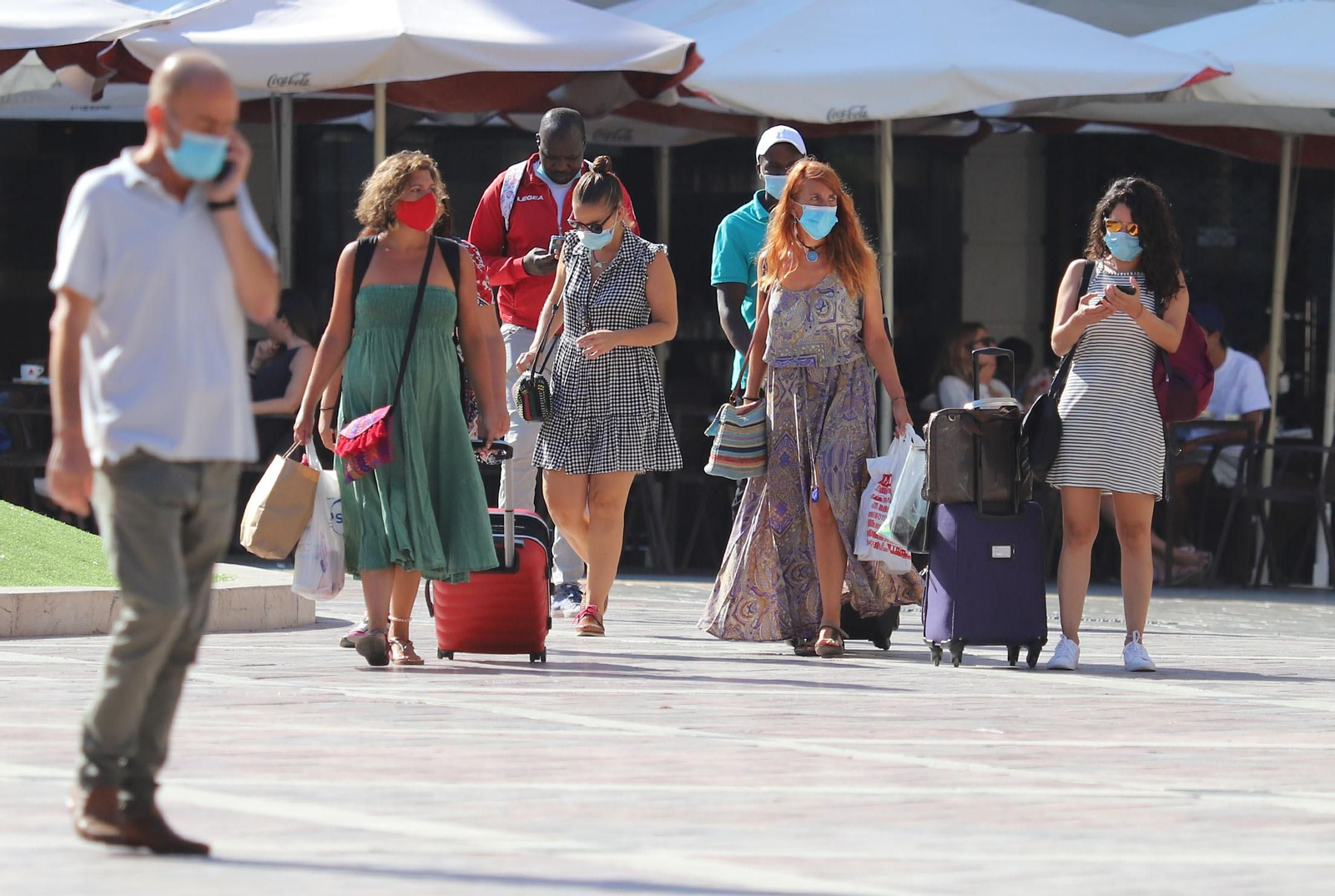 Ambiente en el centro de Huelva durante la jornada de ayer.
