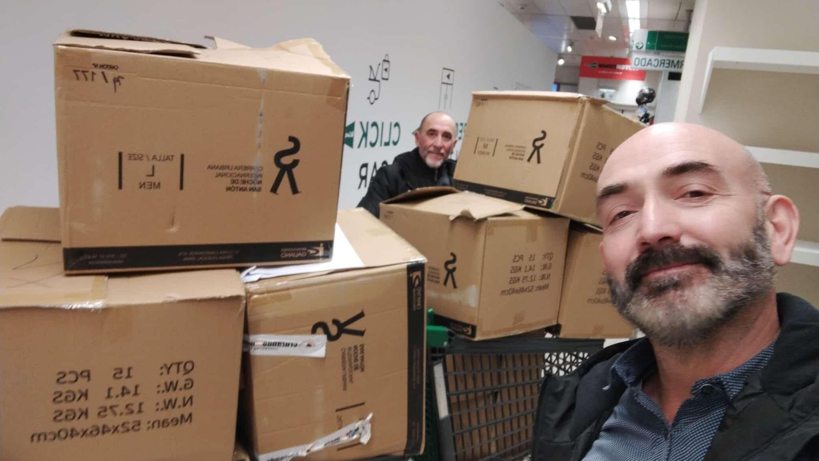 Pedro Díaz, junto a José Gómez, el pasado miércoles en Jaén en la recogida de dorsales.