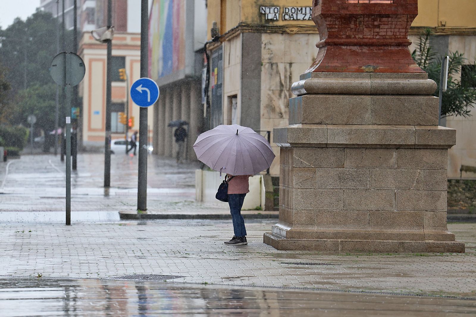 Imágenes de la lluviosa mañana en Huelva