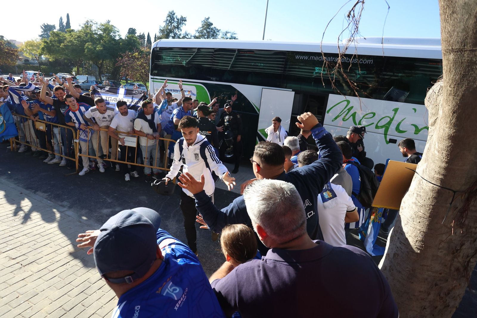 Así ha sido el recibimiento al Xerez CD en los aledaños de Chapín para el derbi